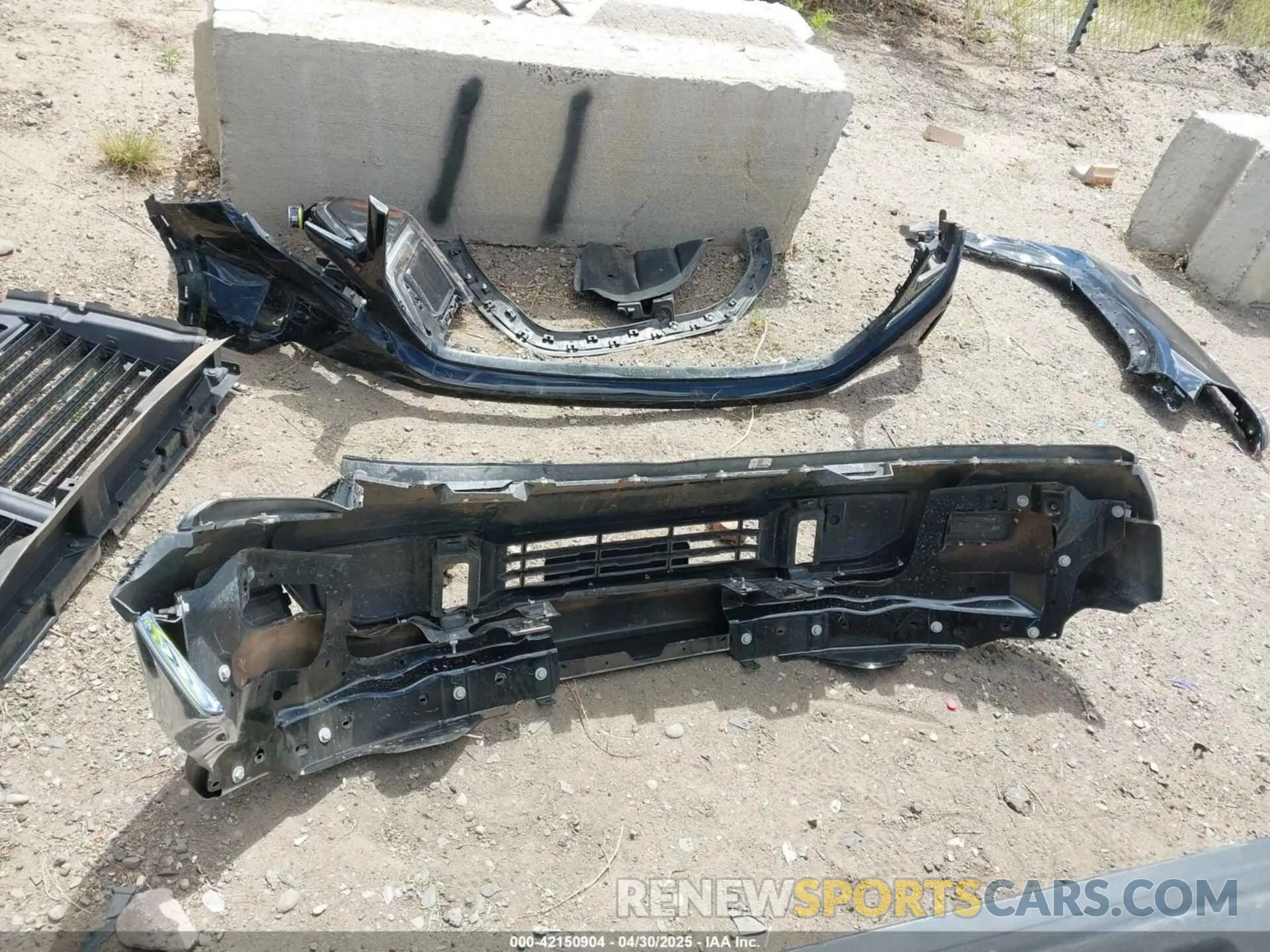 19 Photograph of a damaged car 3GTPUAEK5RG356195 GMC SIERRA 1500 2024