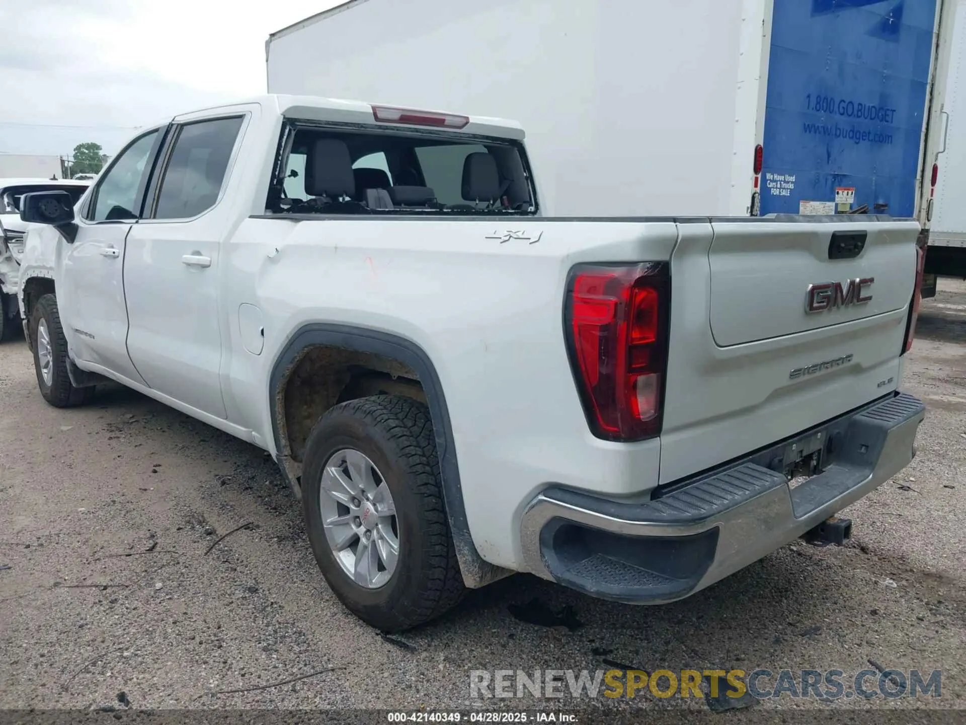 3 Photograph of a damaged car 3GTPUBEK0RG111679 GMC SIERRA 1500 2024
