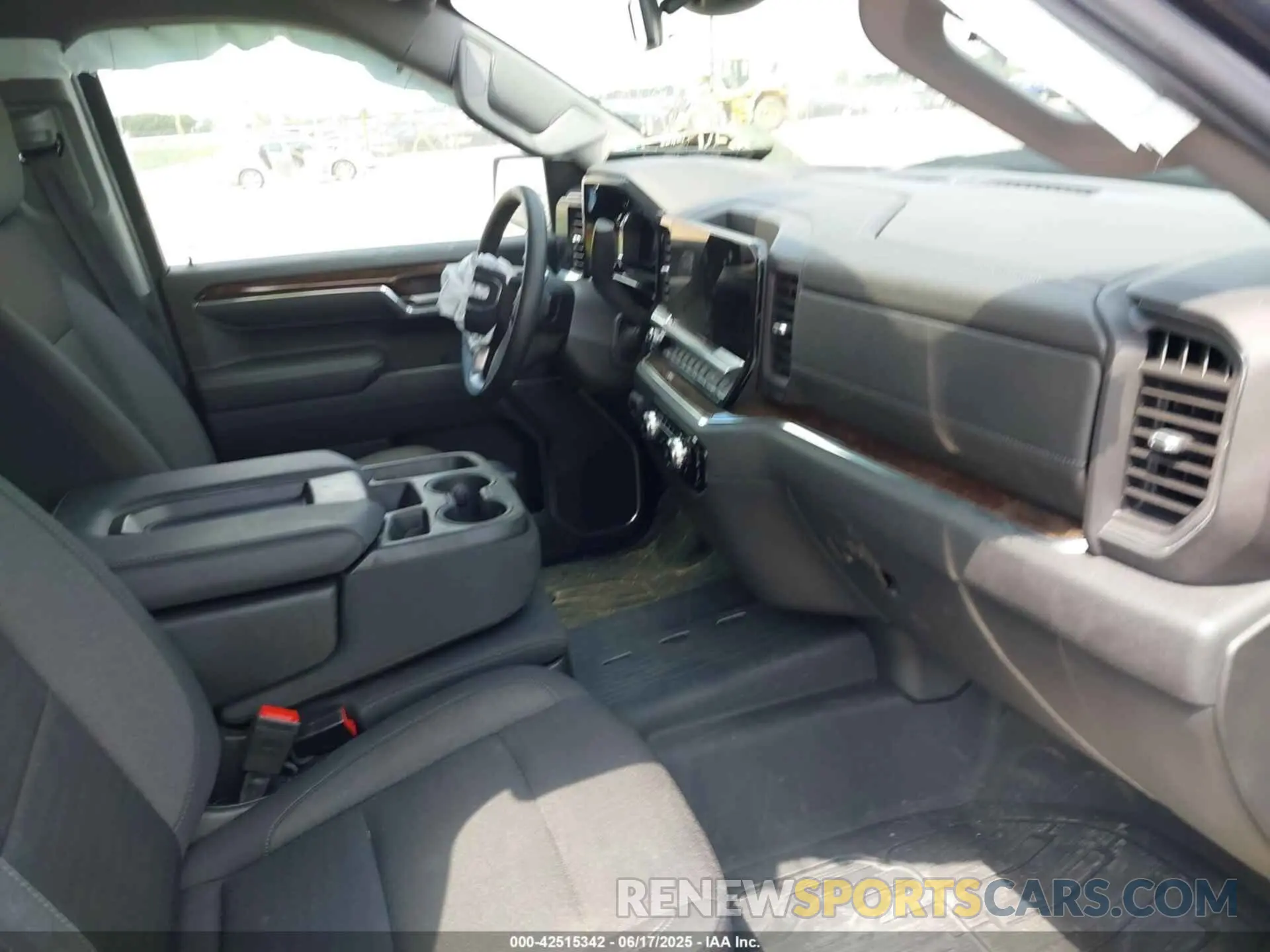 5 Photograph of a damaged car 3GTPUBEK9RG350907 GMC SIERRA 1500 2024
