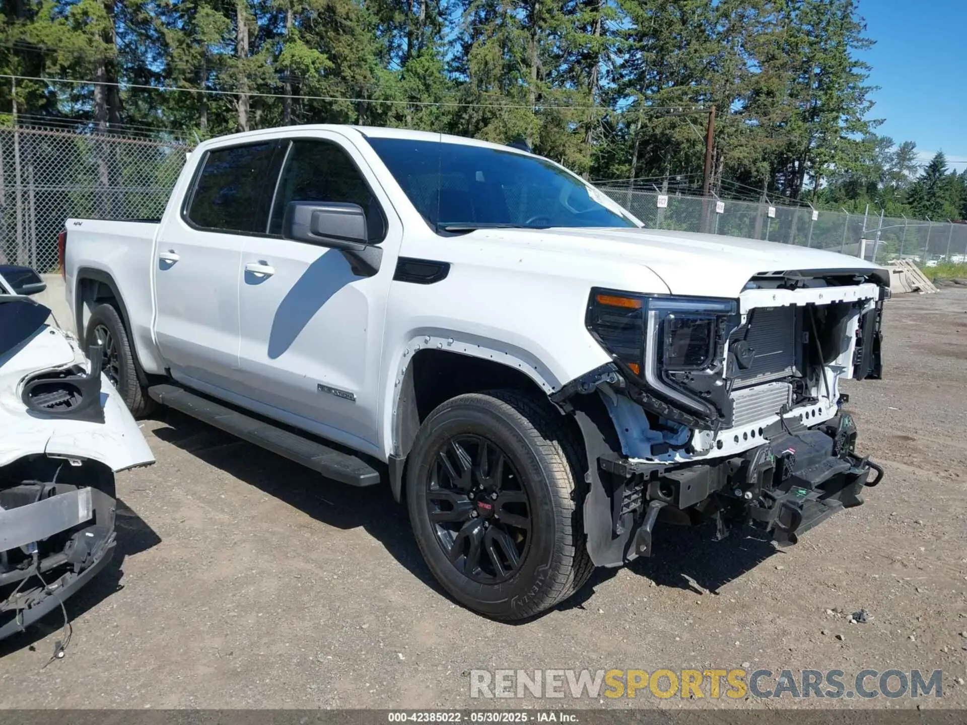 1 Photograph of a damaged car 3GTPUCEK5RG382369 GMC SIERRA 1500 2024
