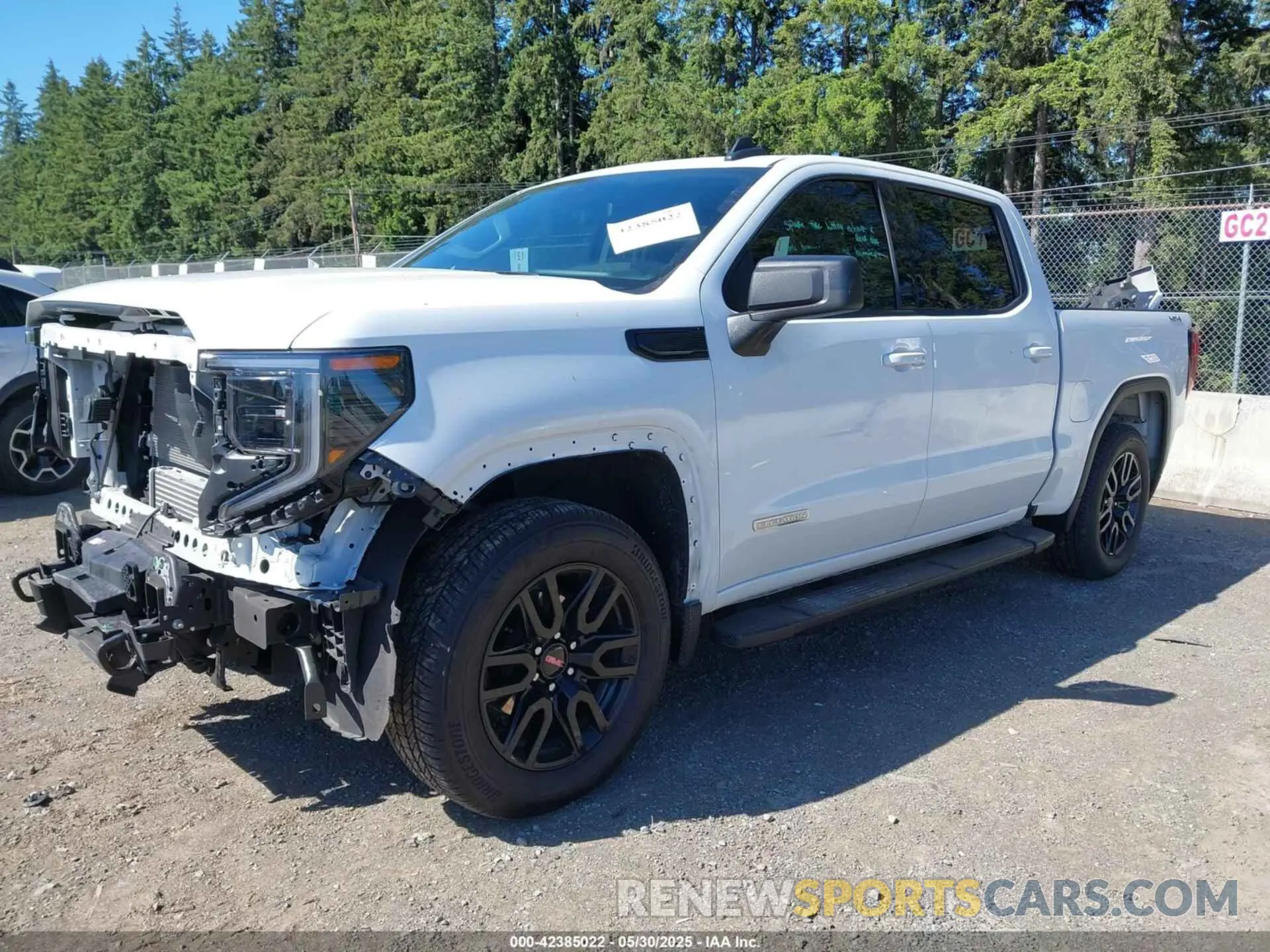 2 Photograph of a damaged car 3GTPUCEK5RG382369 GMC SIERRA 1500 2024