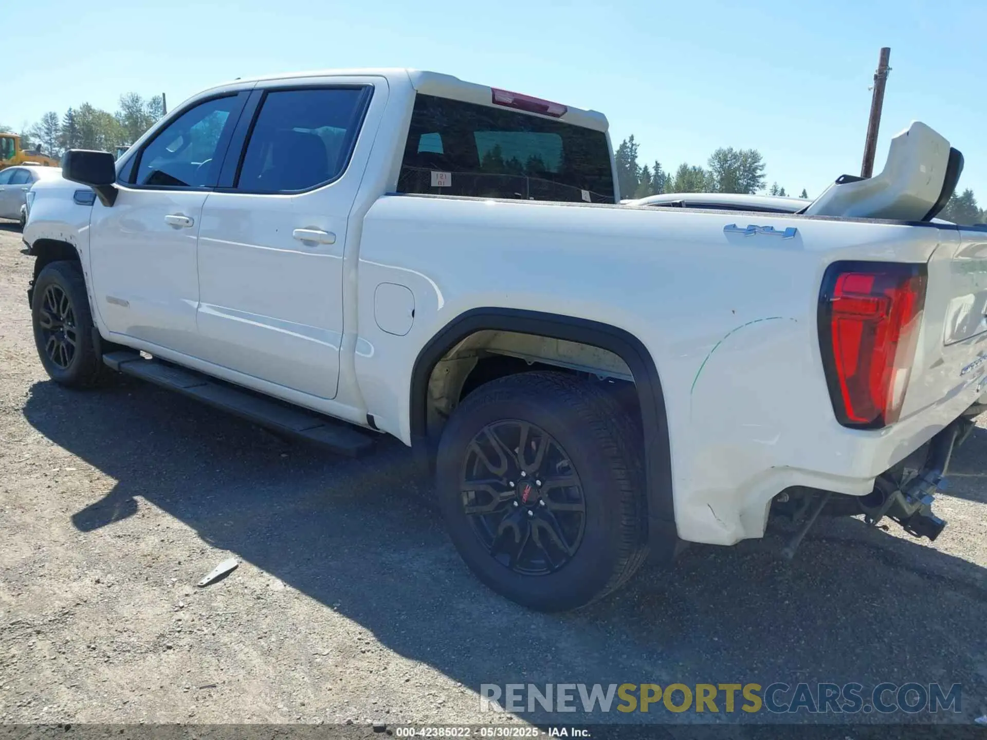 3 Photograph of a damaged car 3GTPUCEK5RG382369 GMC SIERRA 1500 2024