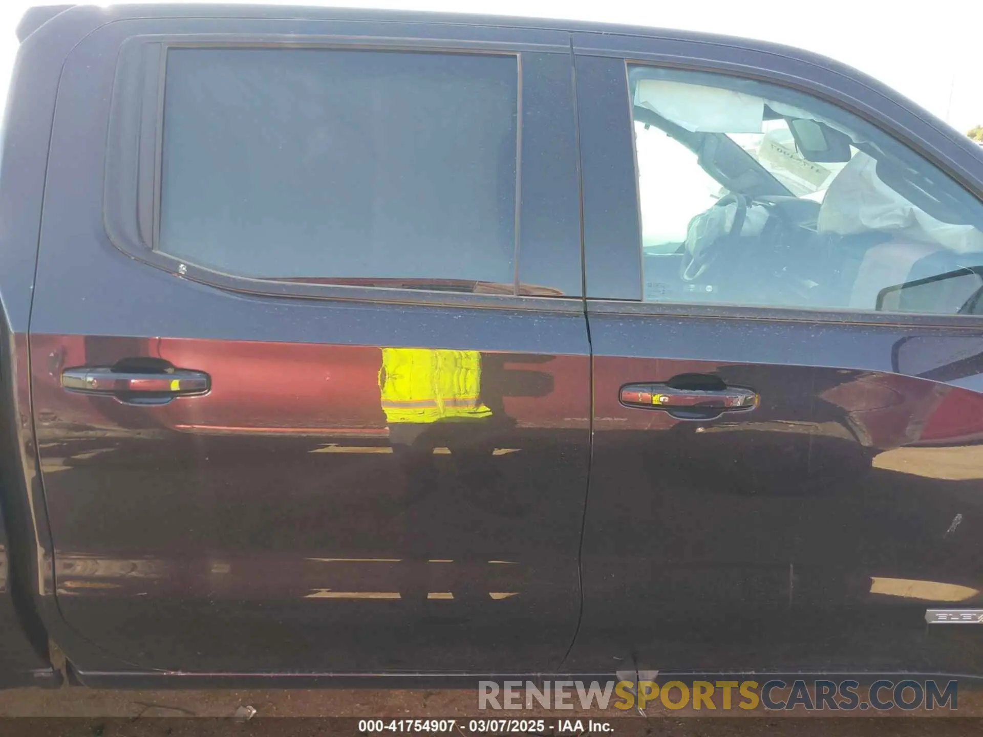 13 Photograph of a damaged car 3GTPUCEK5RG450783 GMC SIERRA 1500 2024