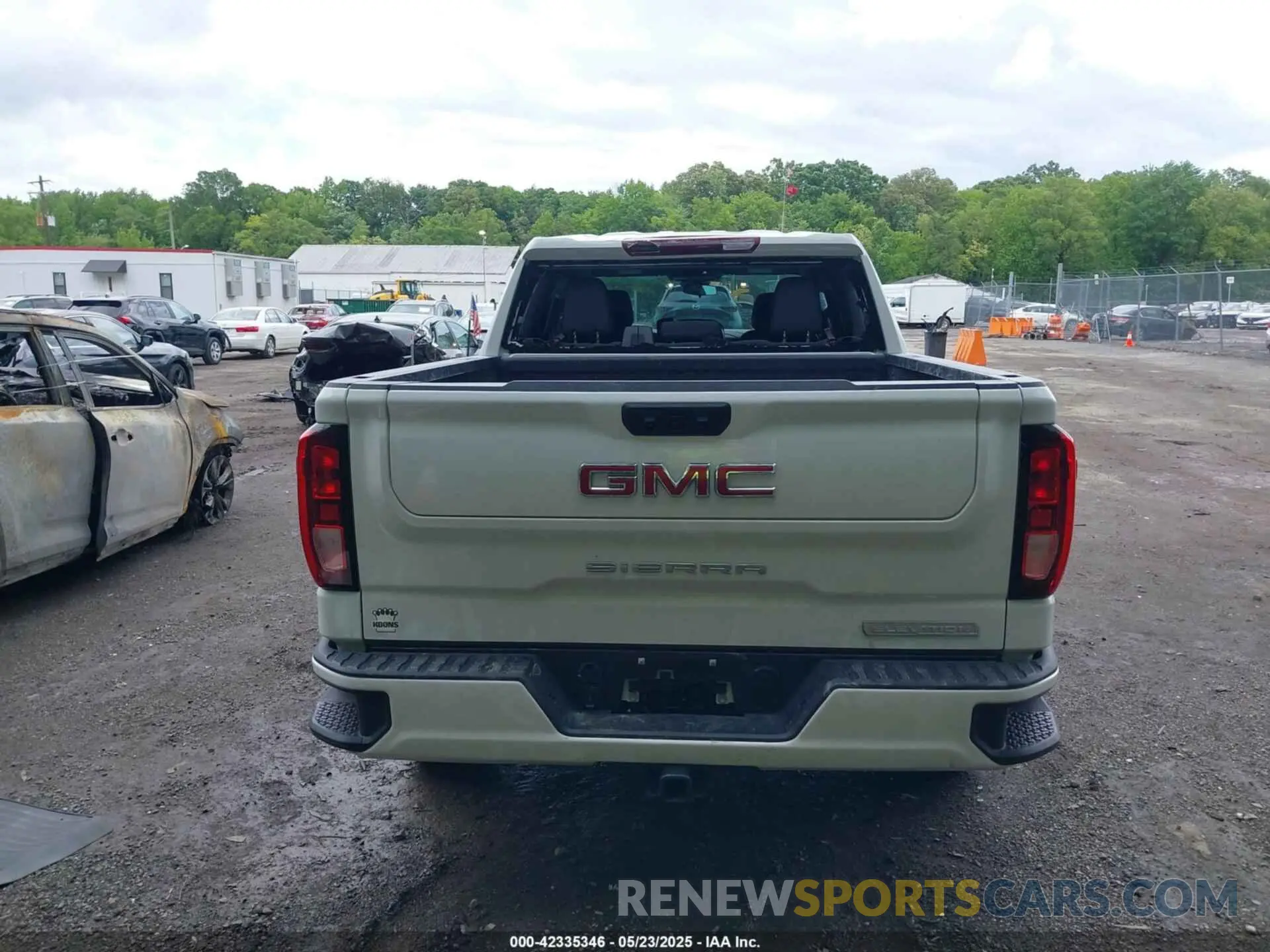 15 Photograph of a damaged car 3GTPUCEK7RG336932 GMC SIERRA 1500 2024
