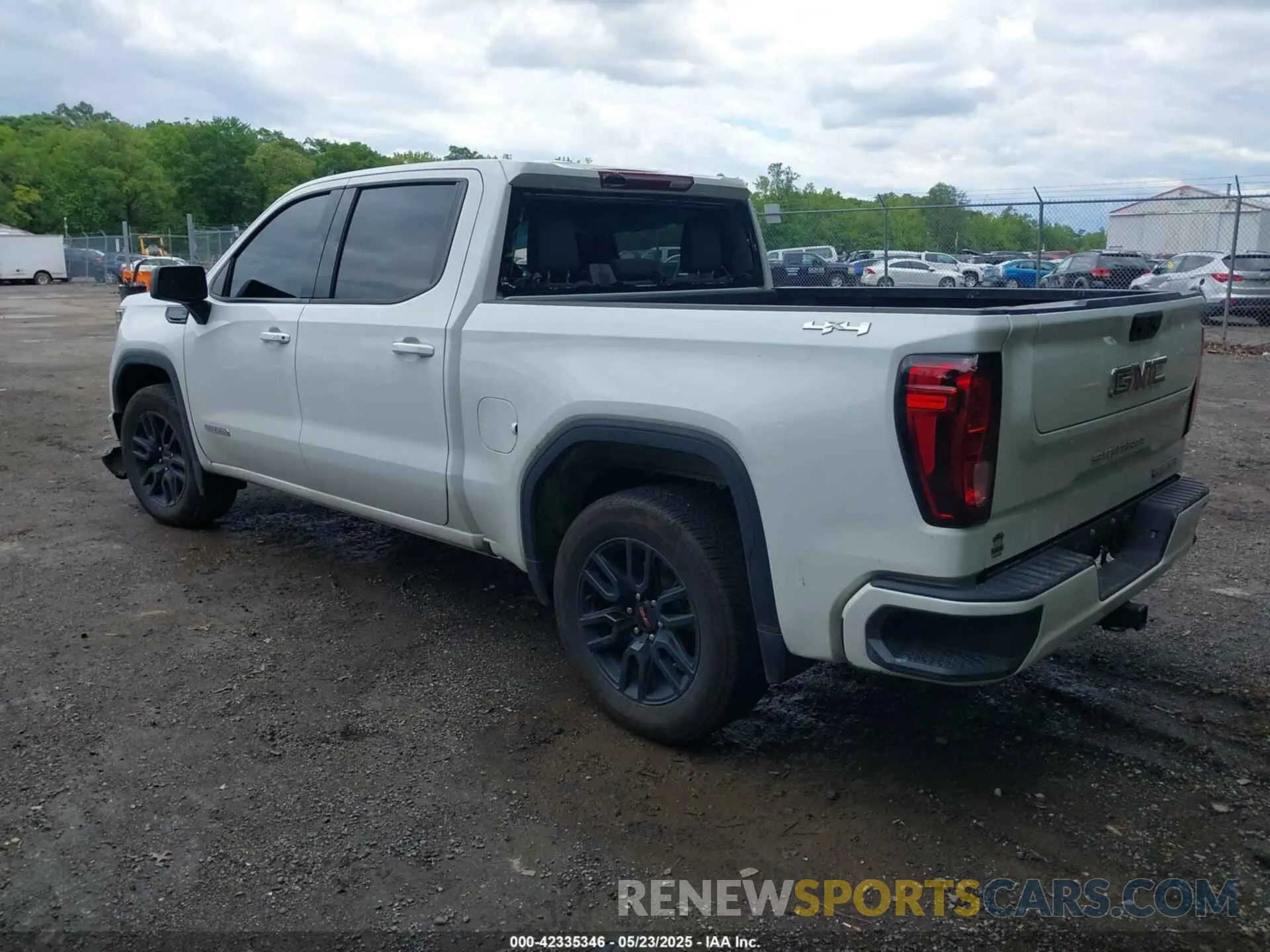 3 Photograph of a damaged car 3GTPUCEK7RG336932 GMC SIERRA 1500 2024