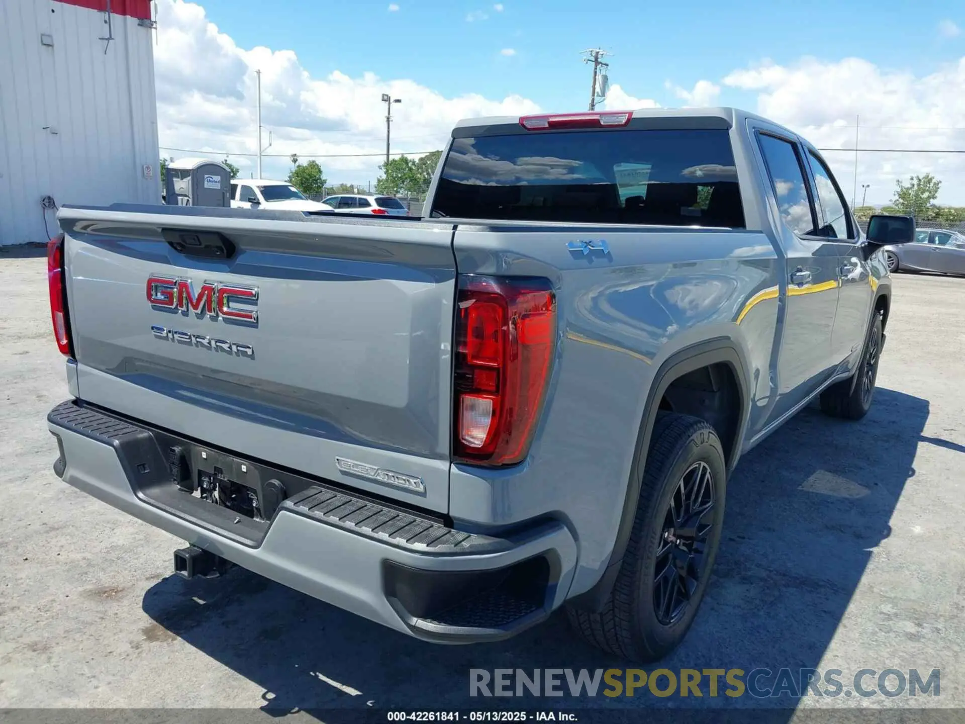 4 Photograph of a damaged car 3GTPUCEK9RG230336 GMC SIERRA 1500 2024