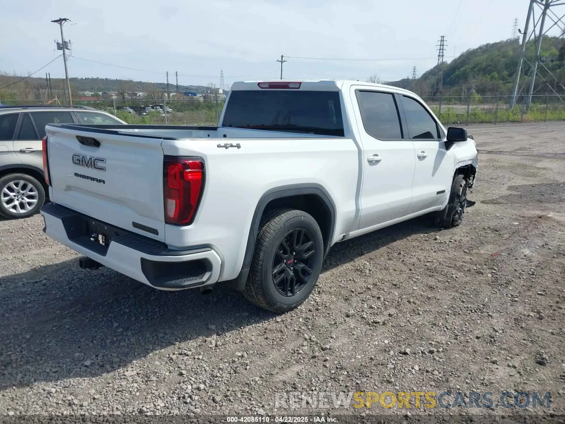 4 Photograph of a damaged car 3GTPUJEK6RG311217 GMC SIERRA 1500 2024