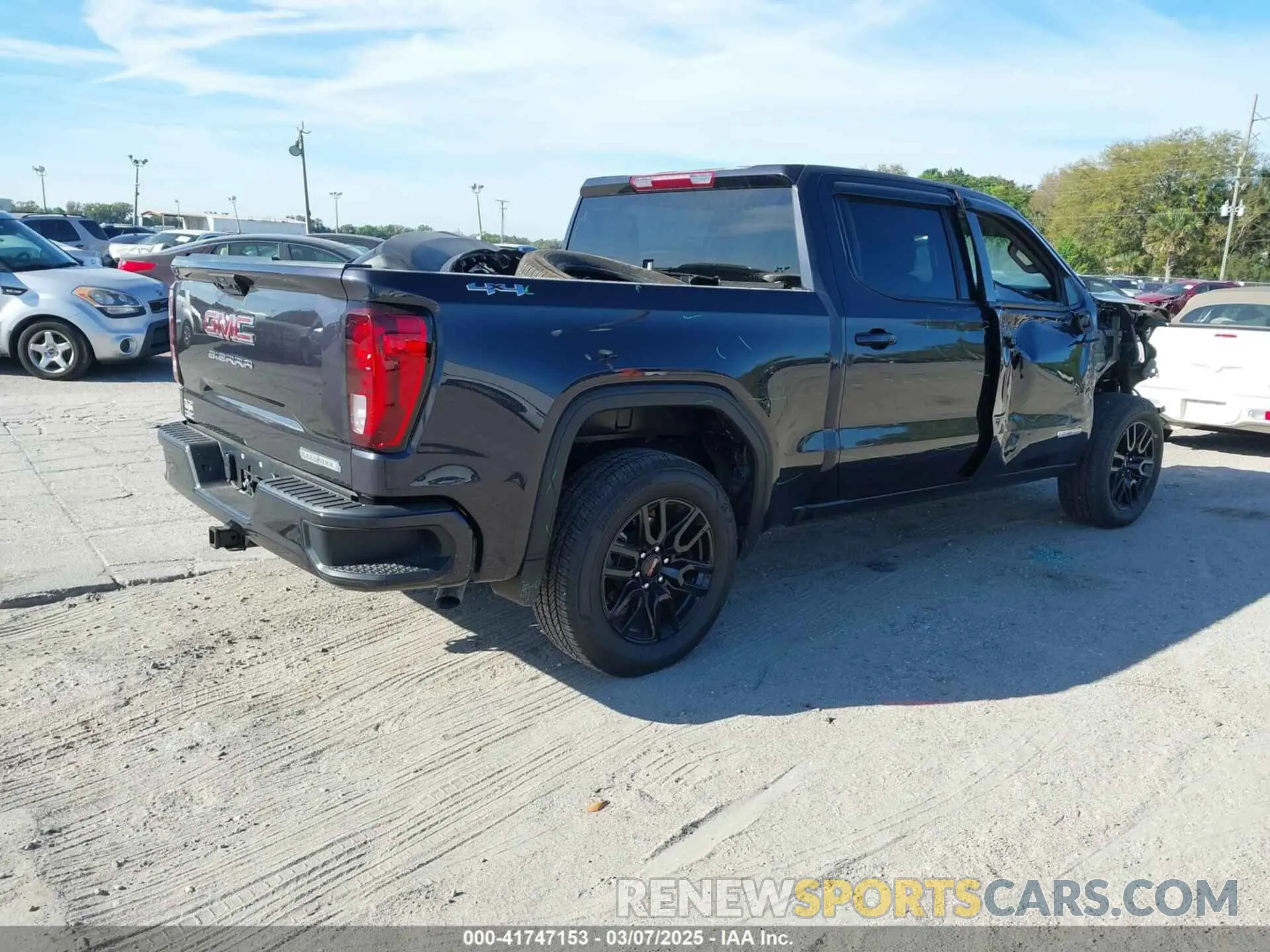 4 Photograph of a damaged car 3GTPUJEKXRG250518 GMC SIERRA 1500 2024