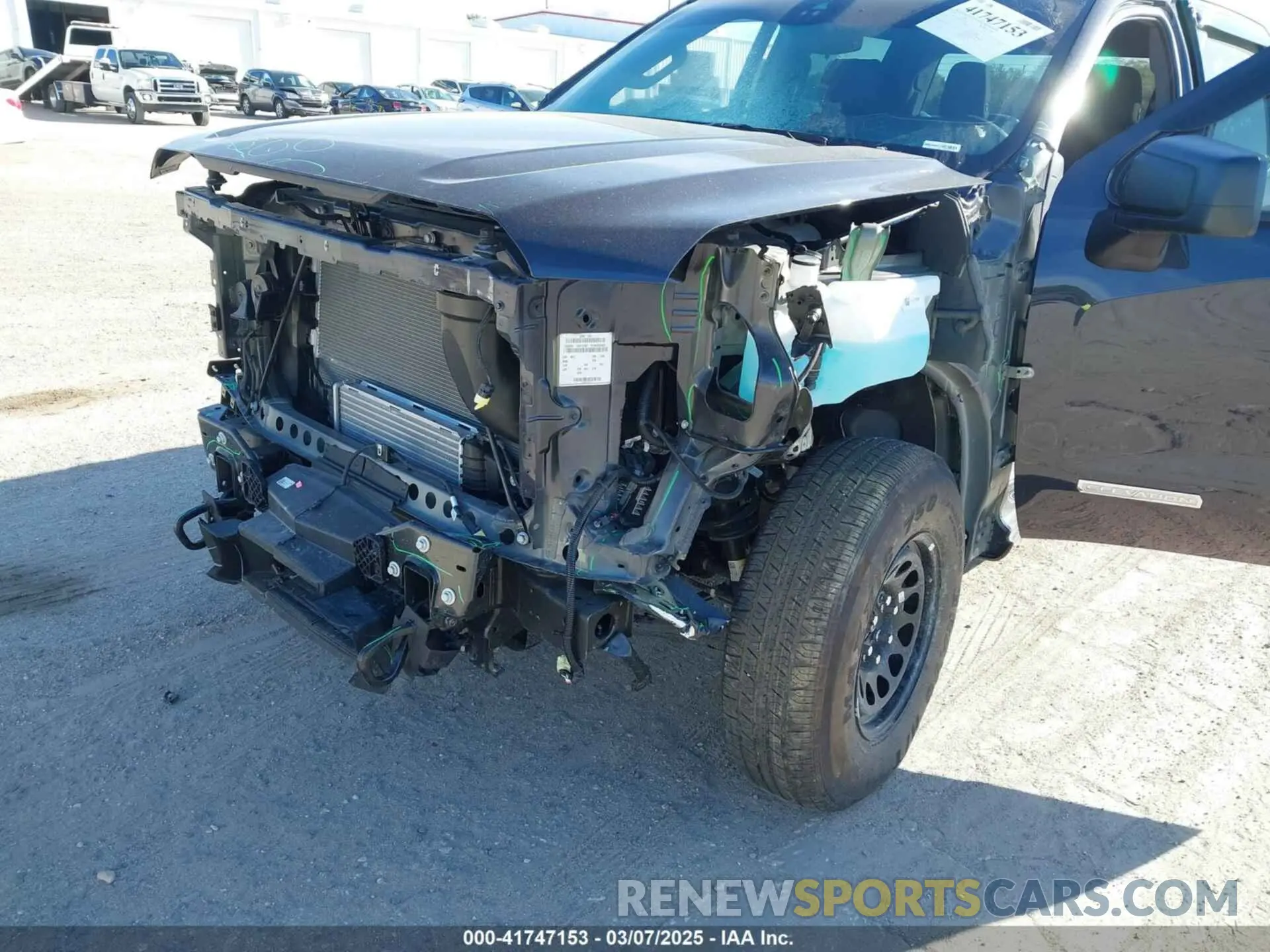 6 Photograph of a damaged car 3GTPUJEKXRG250518 GMC SIERRA 1500 2024