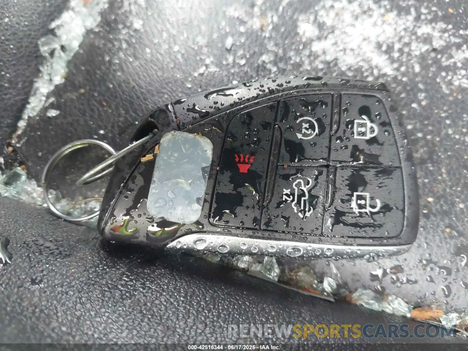 11 Photograph of a damaged car 3GTUUCE82RG210808 GMC SIERRA 1500 2024