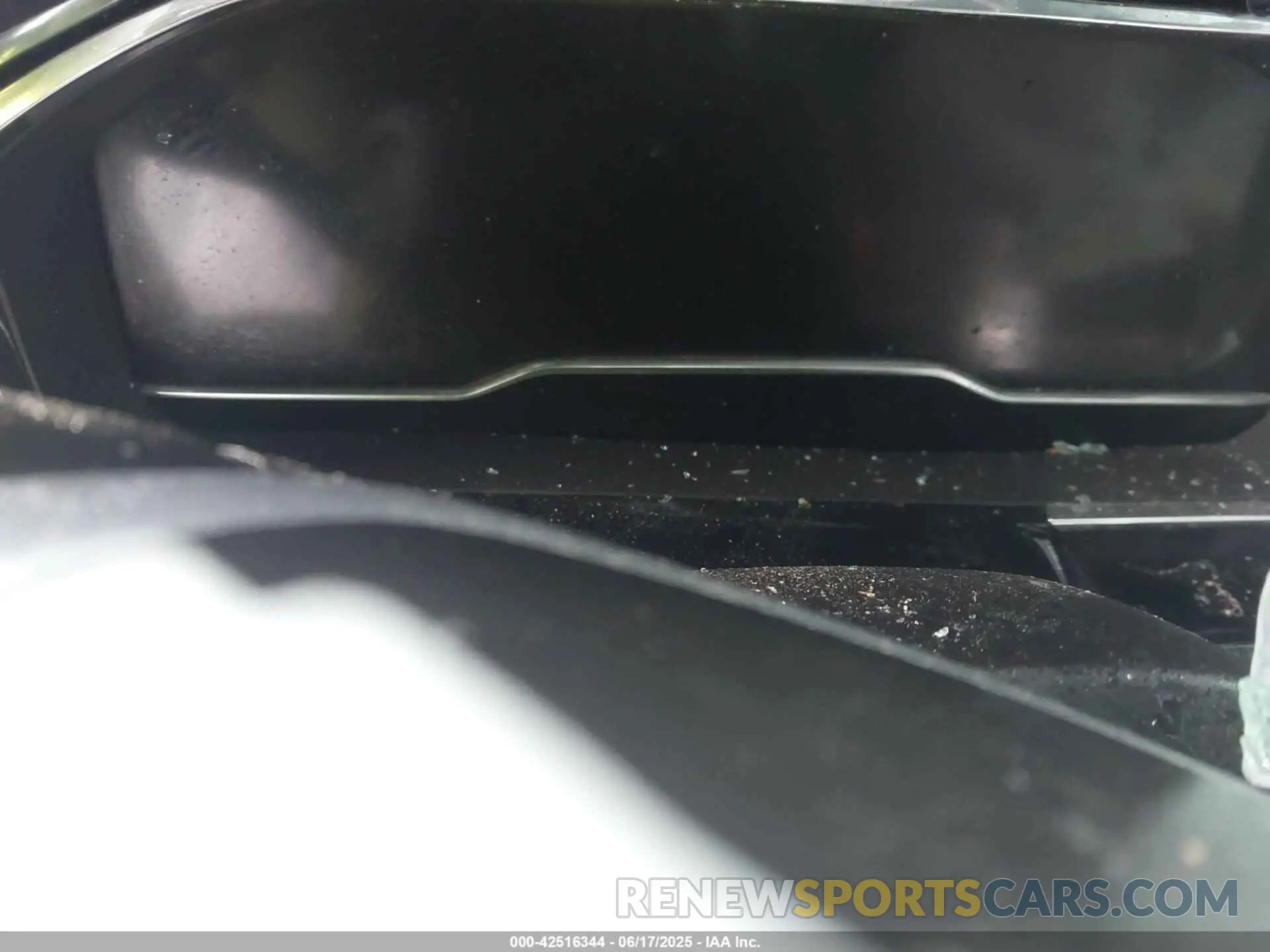 7 Photograph of a damaged car 3GTUUCE82RG210808 GMC SIERRA 1500 2024