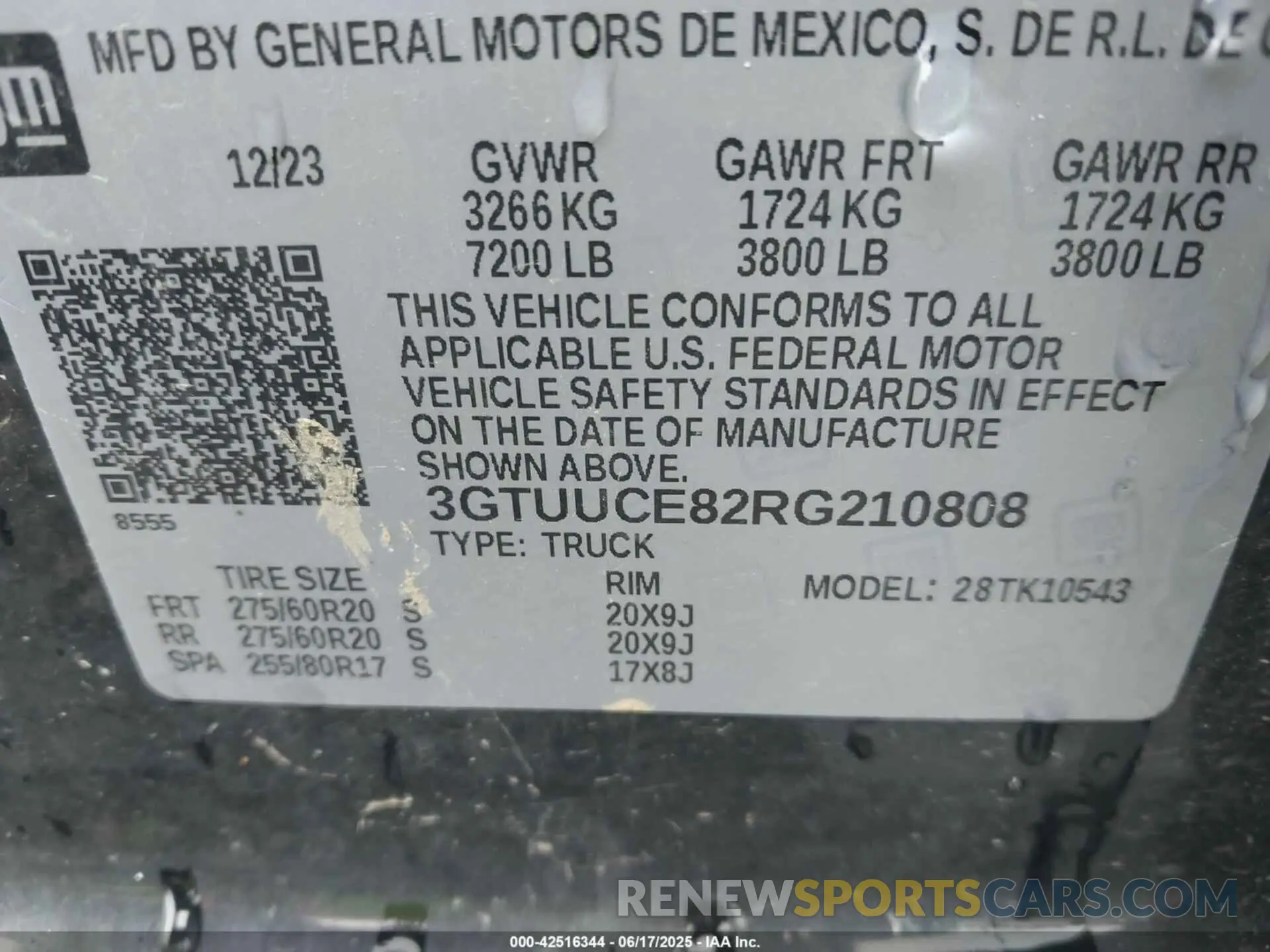 9 Photograph of a damaged car 3GTUUCE82RG210808 GMC SIERRA 1500 2024