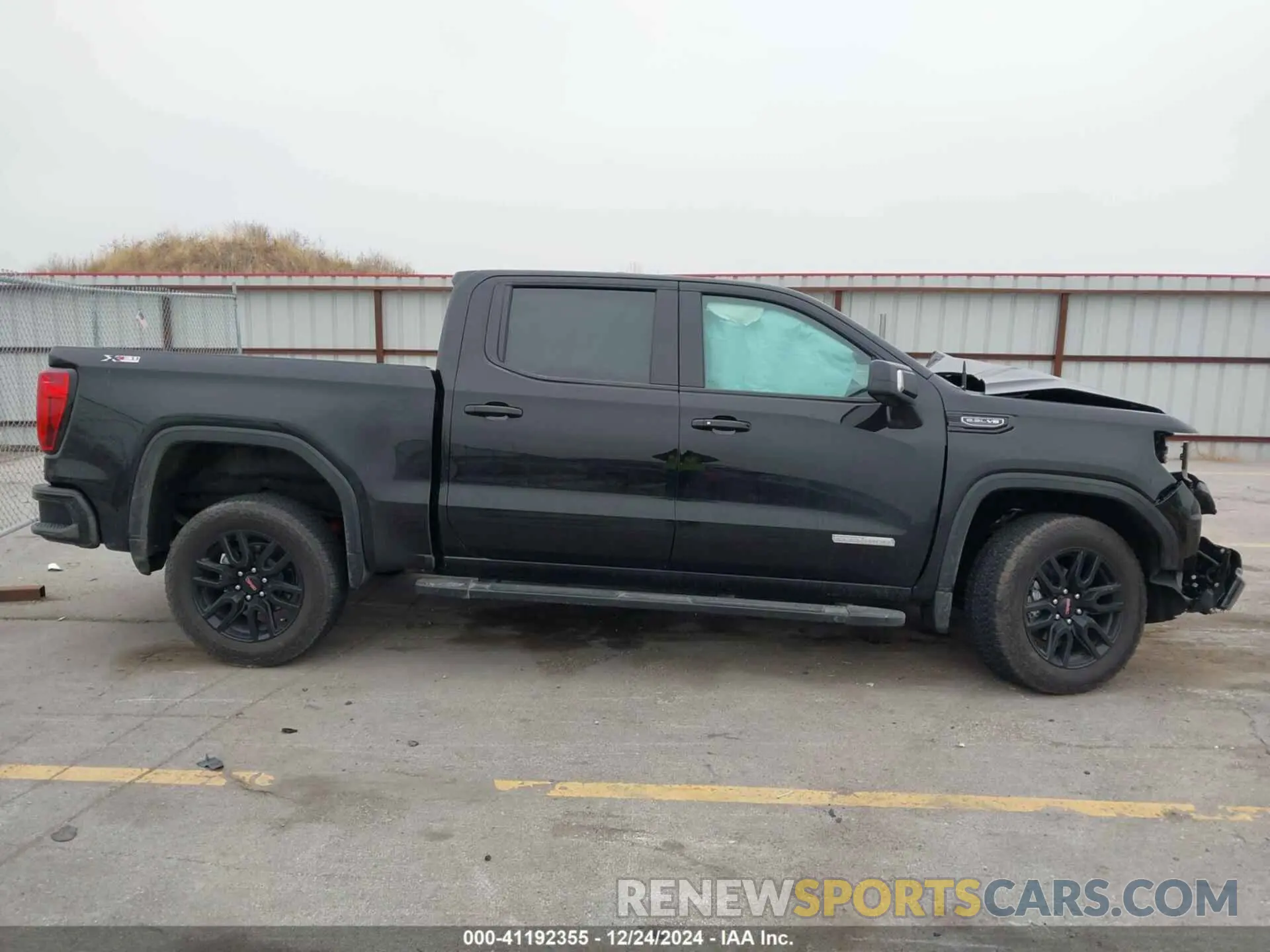 14 Photograph of a damaged car 3GTUUCED3RG402865 GMC SIERRA 1500 2024