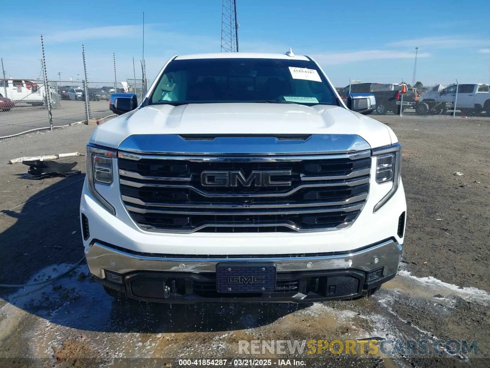 12 Photograph of a damaged car 3GTUUDE80RG381790 GMC SIERRA 1500 2024