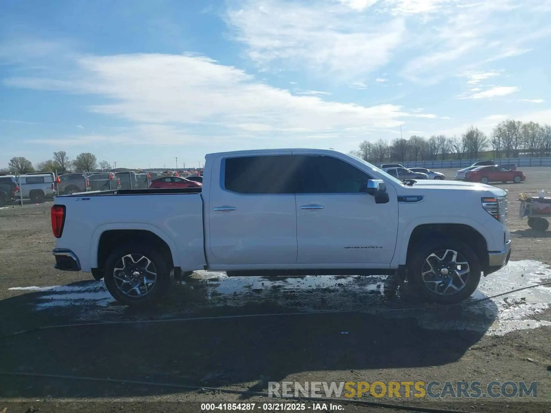 13 Photograph of a damaged car 3GTUUDE80RG381790 GMC SIERRA 1500 2024