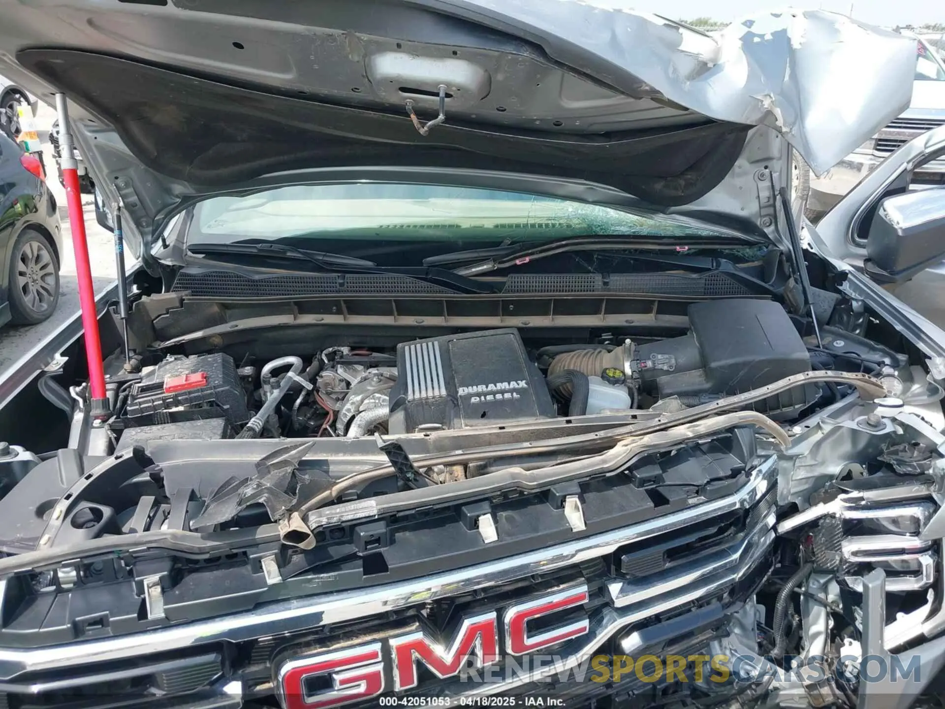 10 Photograph of a damaged car 3GTUUDE83RG182426 GMC SIERRA 1500 2024