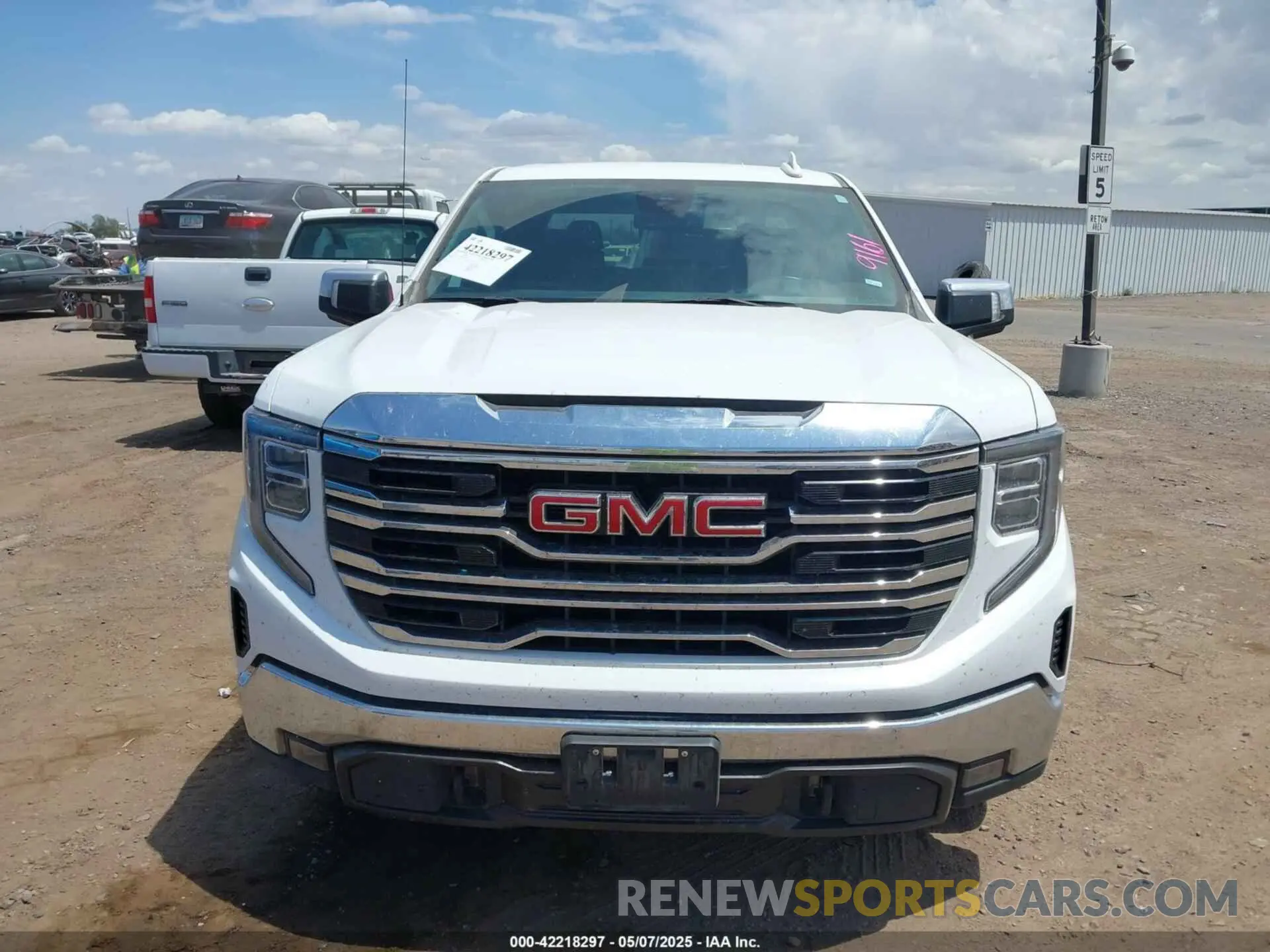 12 Photograph of a damaged car 3GTUUDED3RG142439 GMC SIERRA 1500 2024