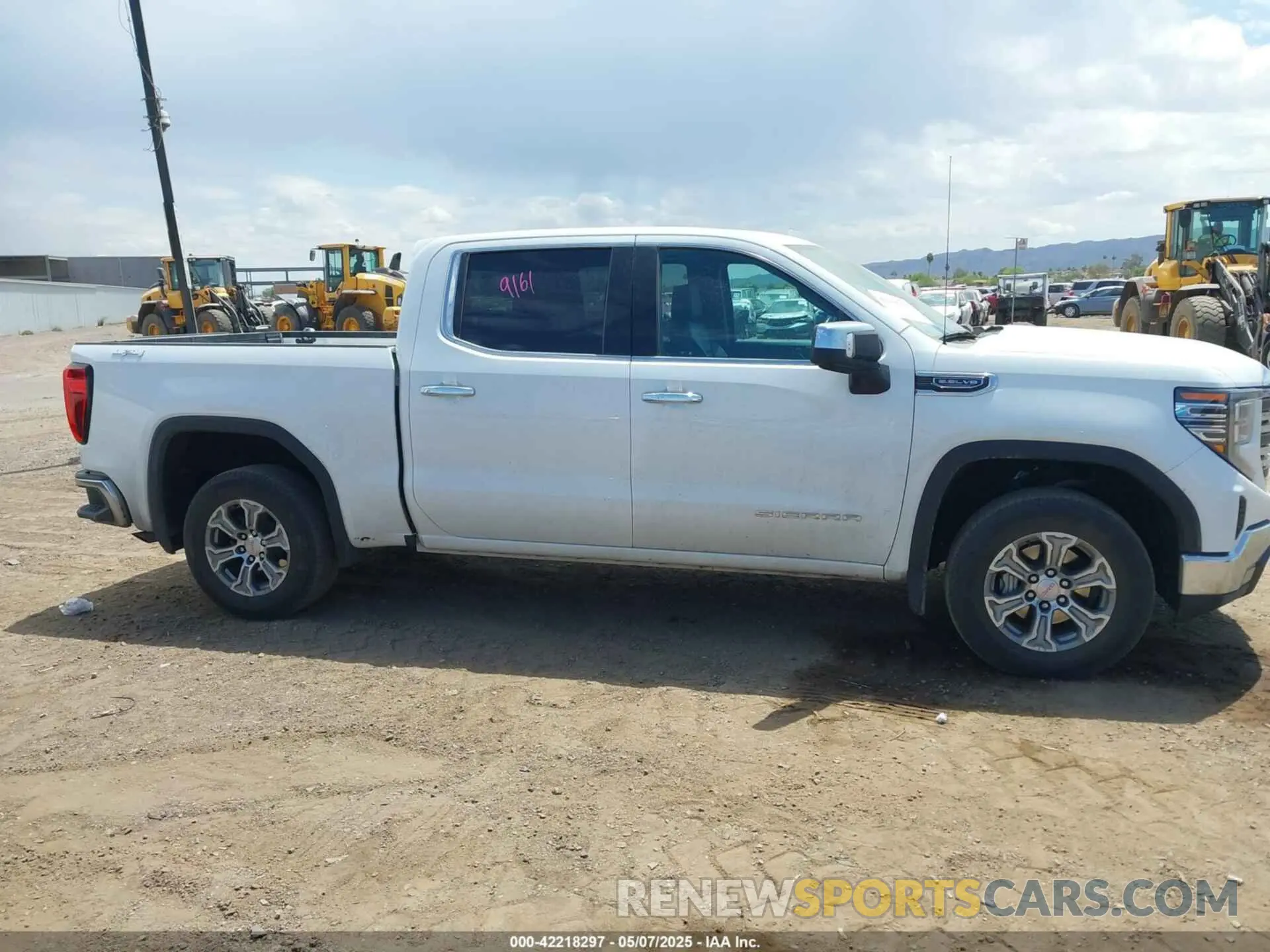 13 Photograph of a damaged car 3GTUUDED3RG142439 GMC SIERRA 1500 2024