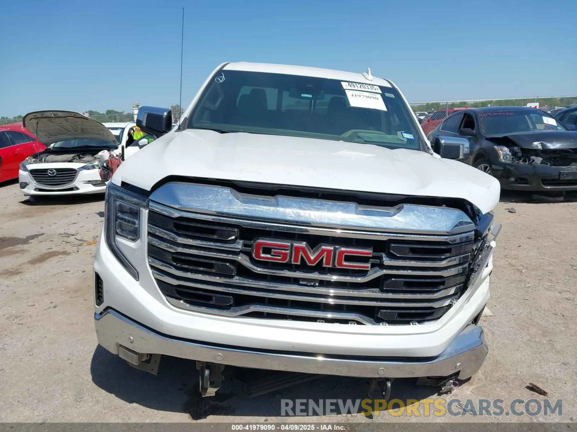 13 Photograph of a damaged car 3GTUUDEDXRG180752 GMC SIERRA 1500 2024