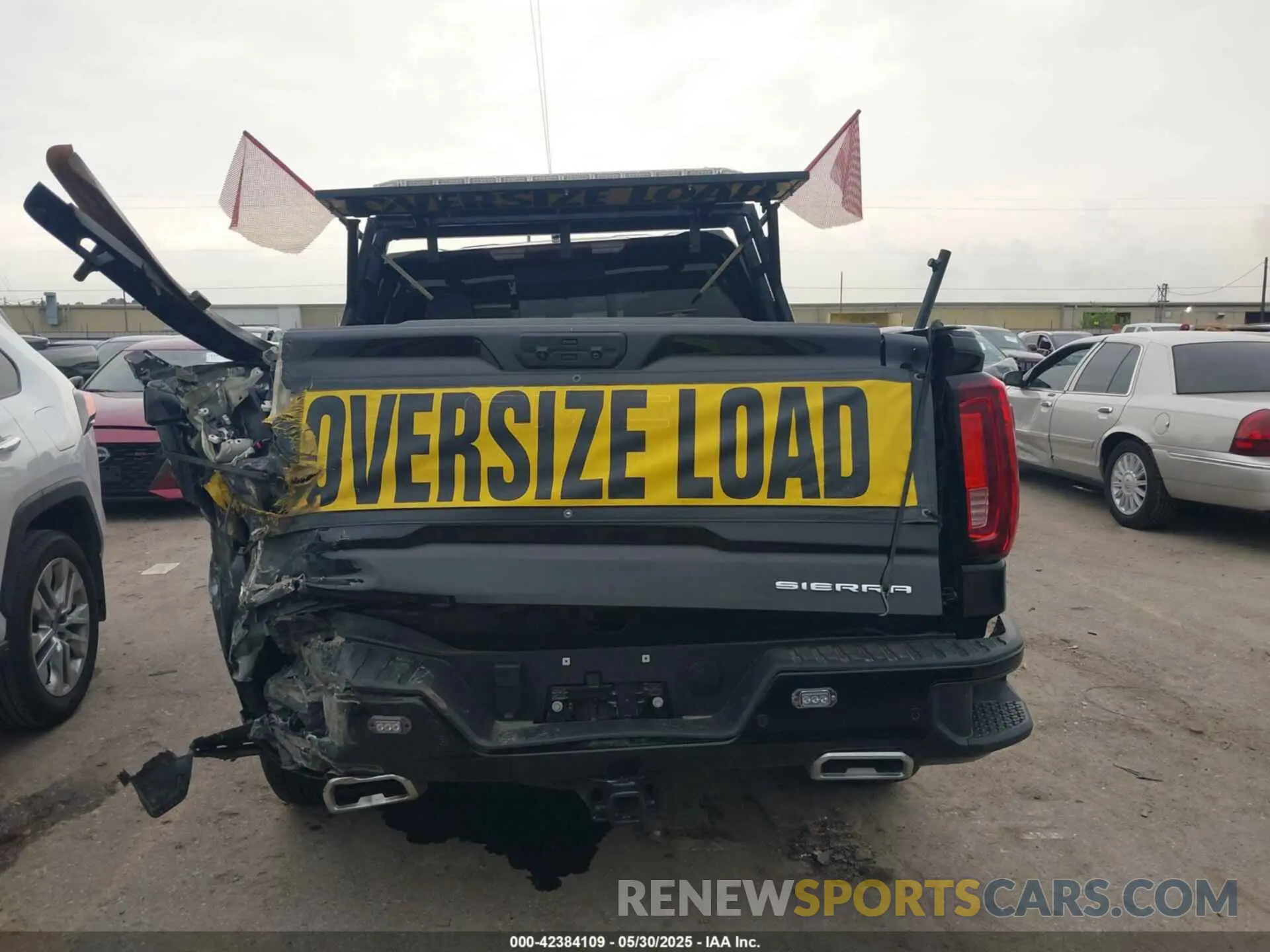 15 Photograph of a damaged car 3GTUUGE82RG266805 GMC SIERRA 1500 2024