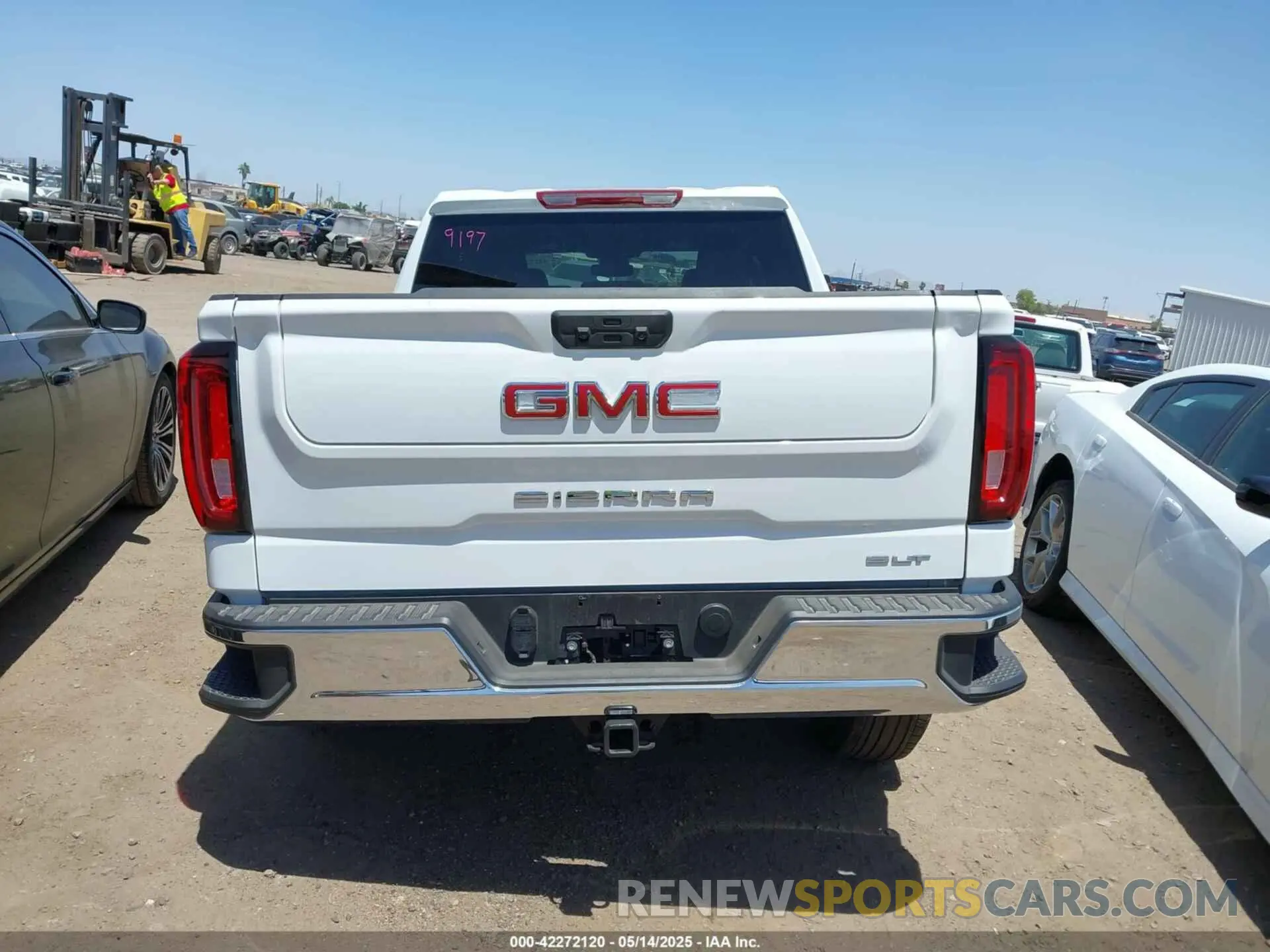 16 Photograph of a damaged car 1GTPHDED1SZ130054 GMC SIERRA 1500 2025