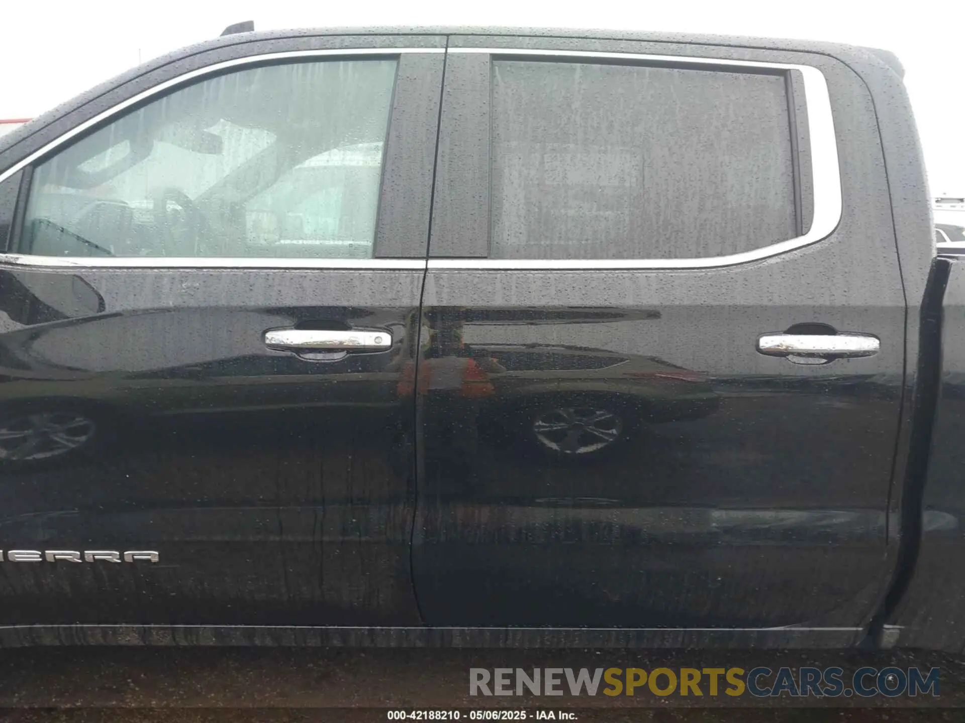 14 Photograph of a damaged car 1GTPHDED2SZ177402 GMC SIERRA 1500 2025