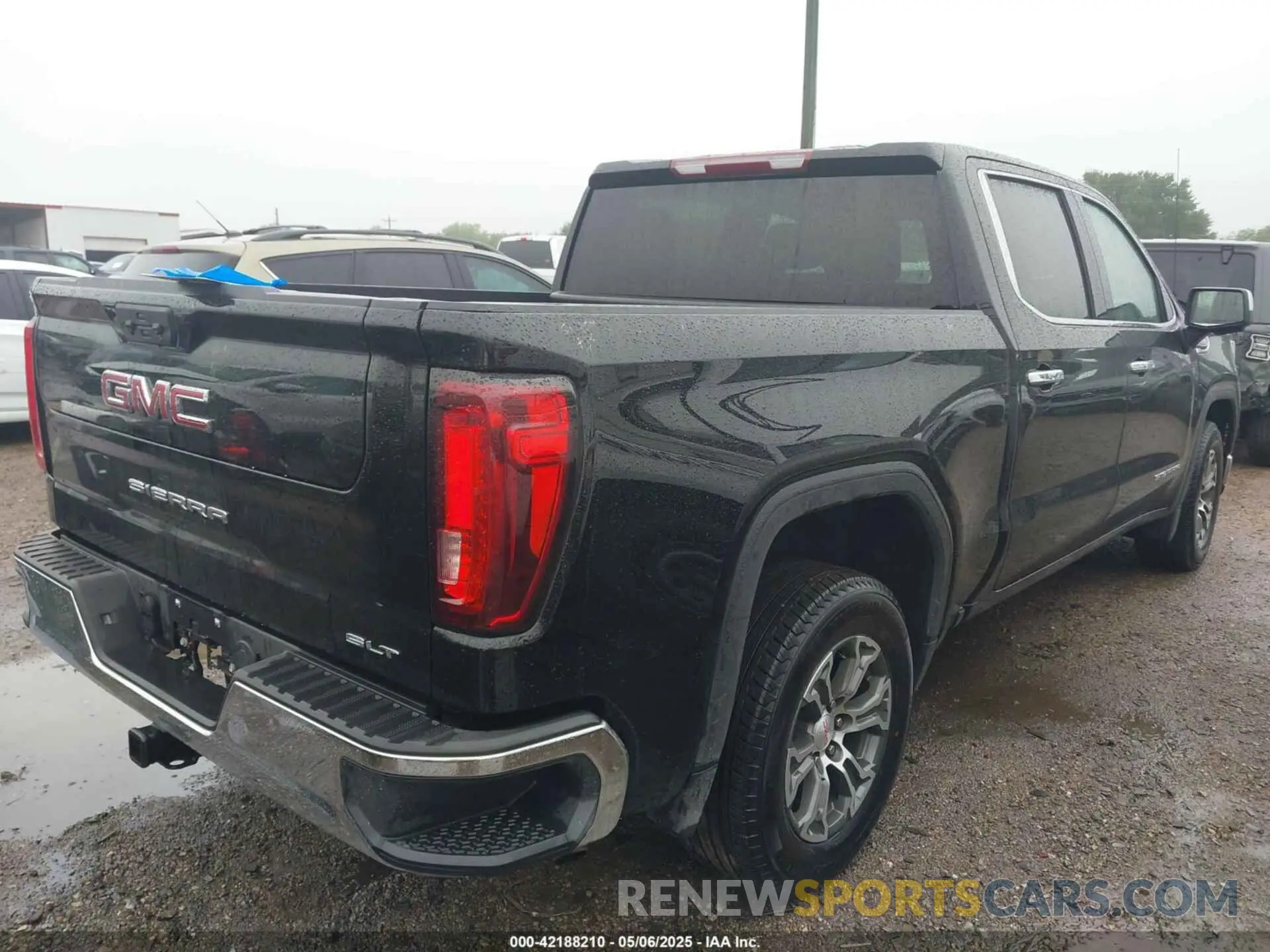 4 Photograph of a damaged car 1GTPHDED2SZ177402 GMC SIERRA 1500 2025