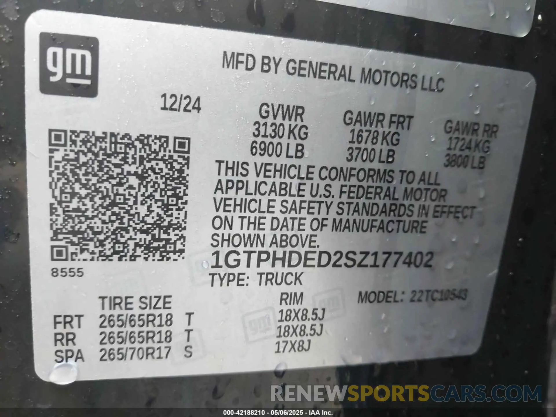 9 Photograph of a damaged car 1GTPHDED2SZ177402 GMC SIERRA 1500 2025