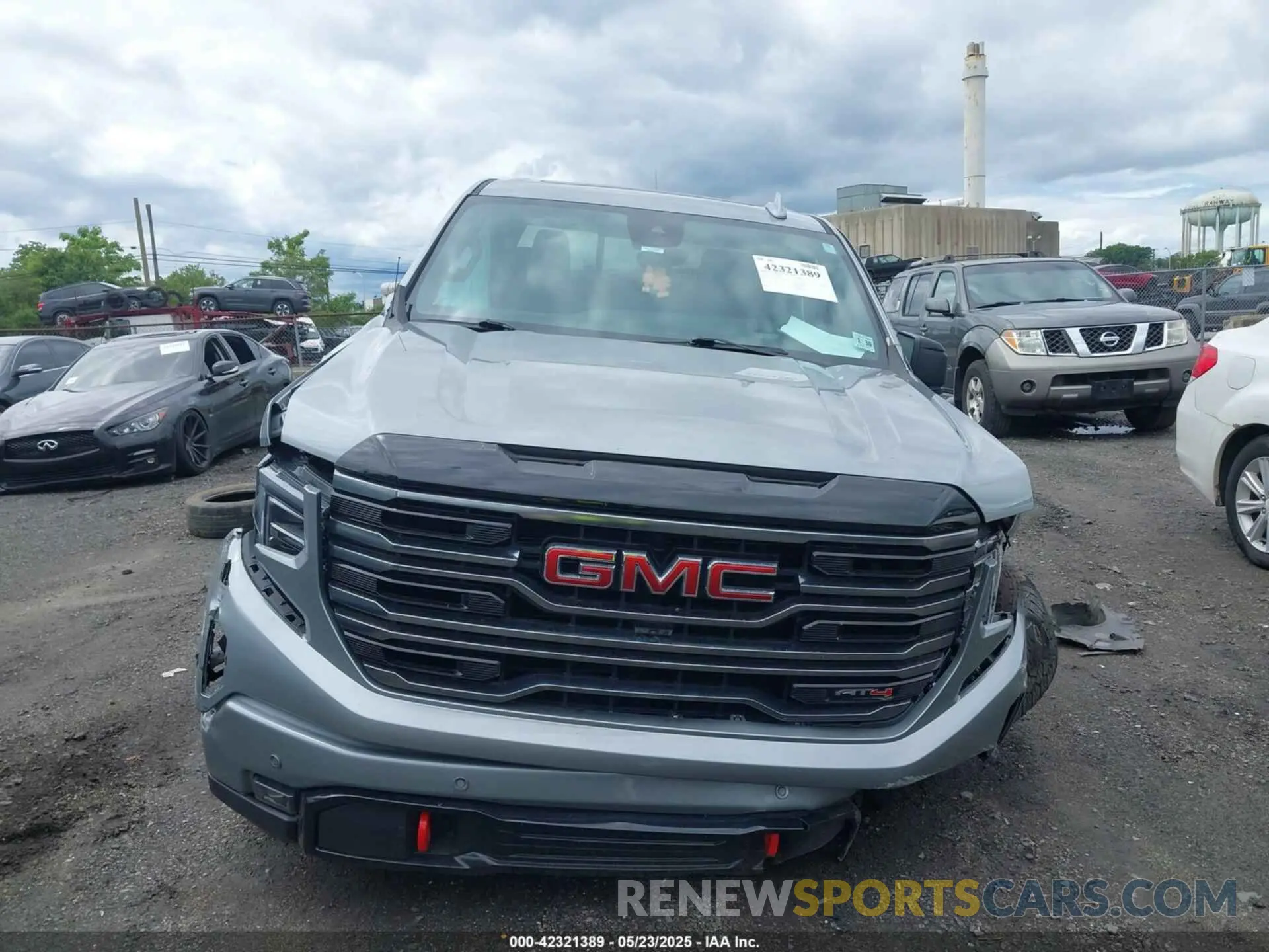12 Photograph of a damaged car 1GTUUEELXSZ185307 GMC SIERRA 1500 2025