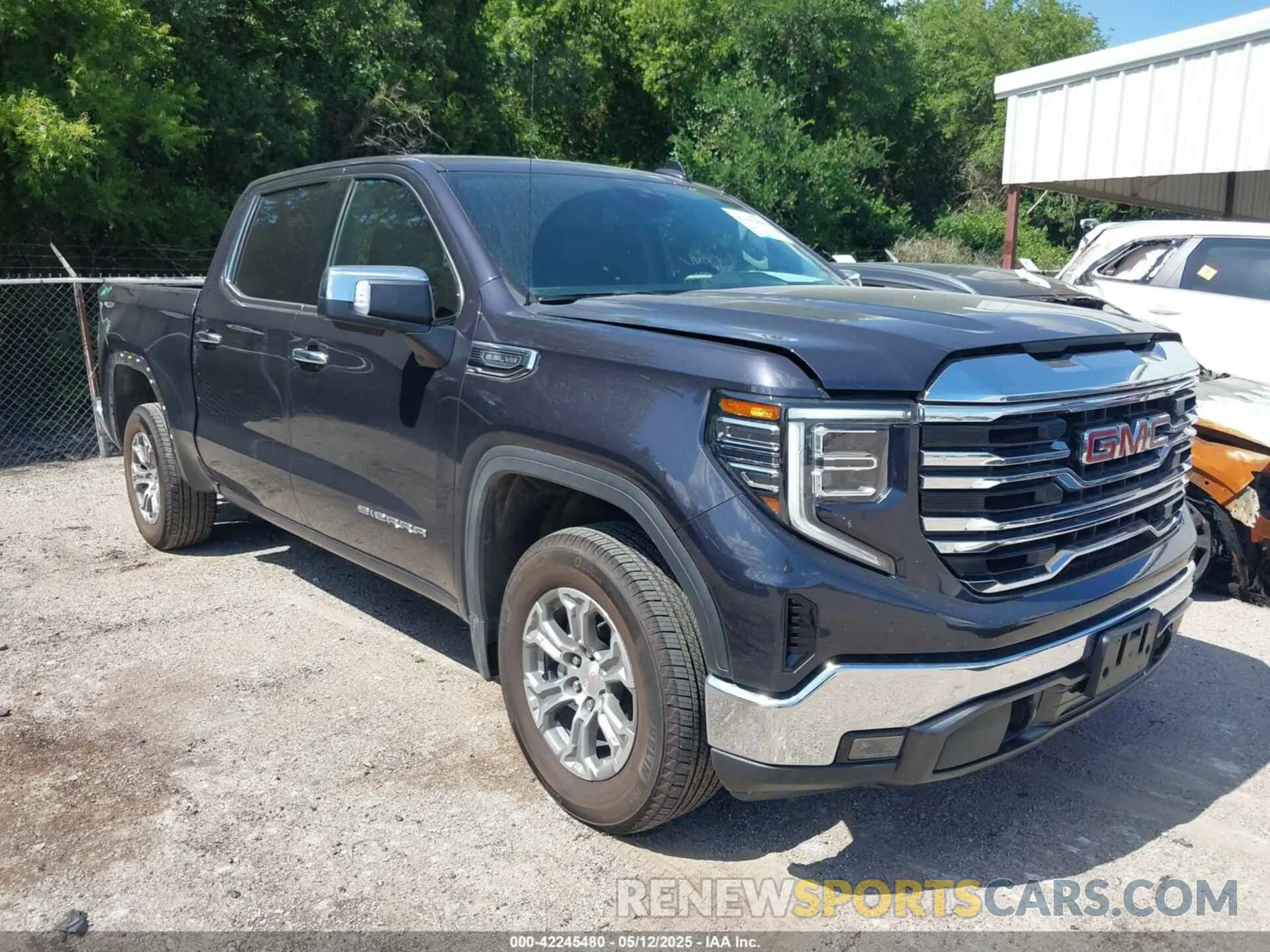 1 Photograph of a damaged car 3GTPHDED0SG204712 GMC SIERRA 1500 2025