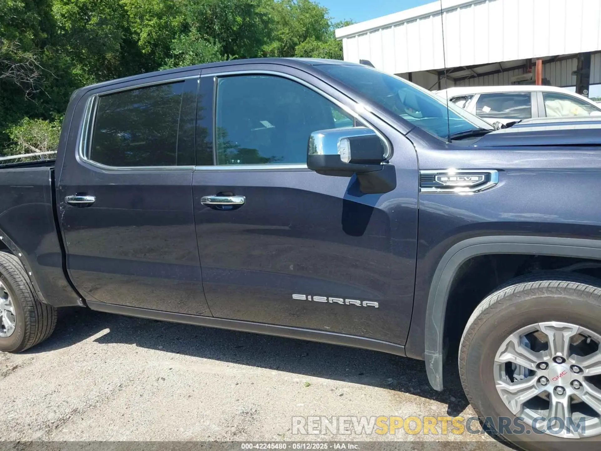 13 Photograph of a damaged car 3GTPHDED0SG204712 GMC SIERRA 1500 2025