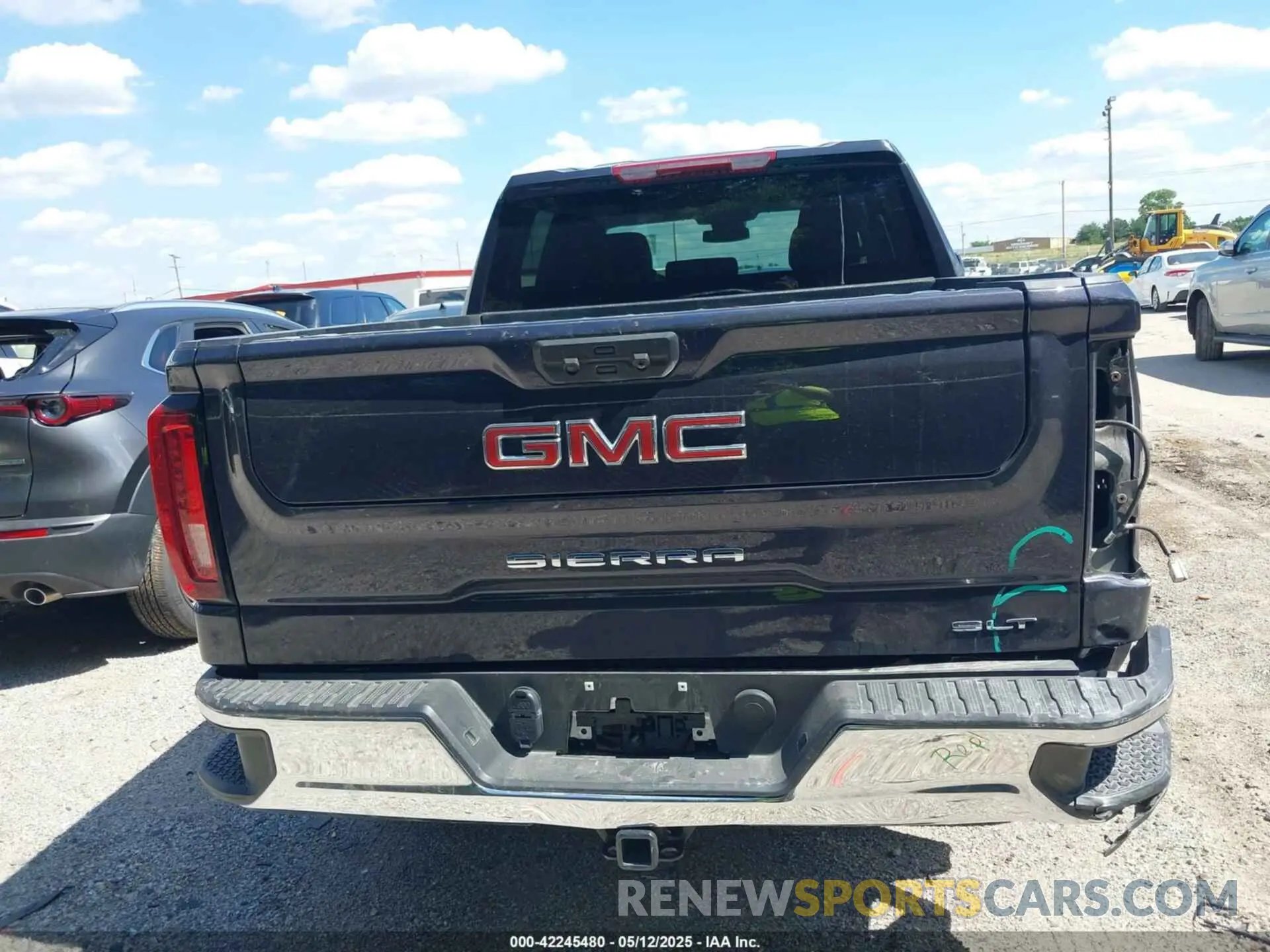 16 Photograph of a damaged car 3GTPHDED0SG204712 GMC SIERRA 1500 2025