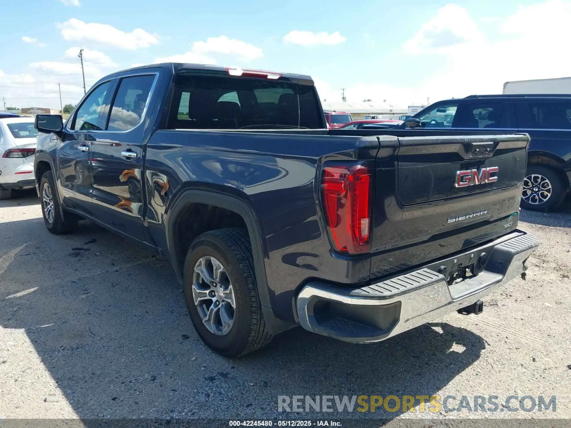 3 Photograph of a damaged car 3GTPHDED0SG204712 GMC SIERRA 1500 2025