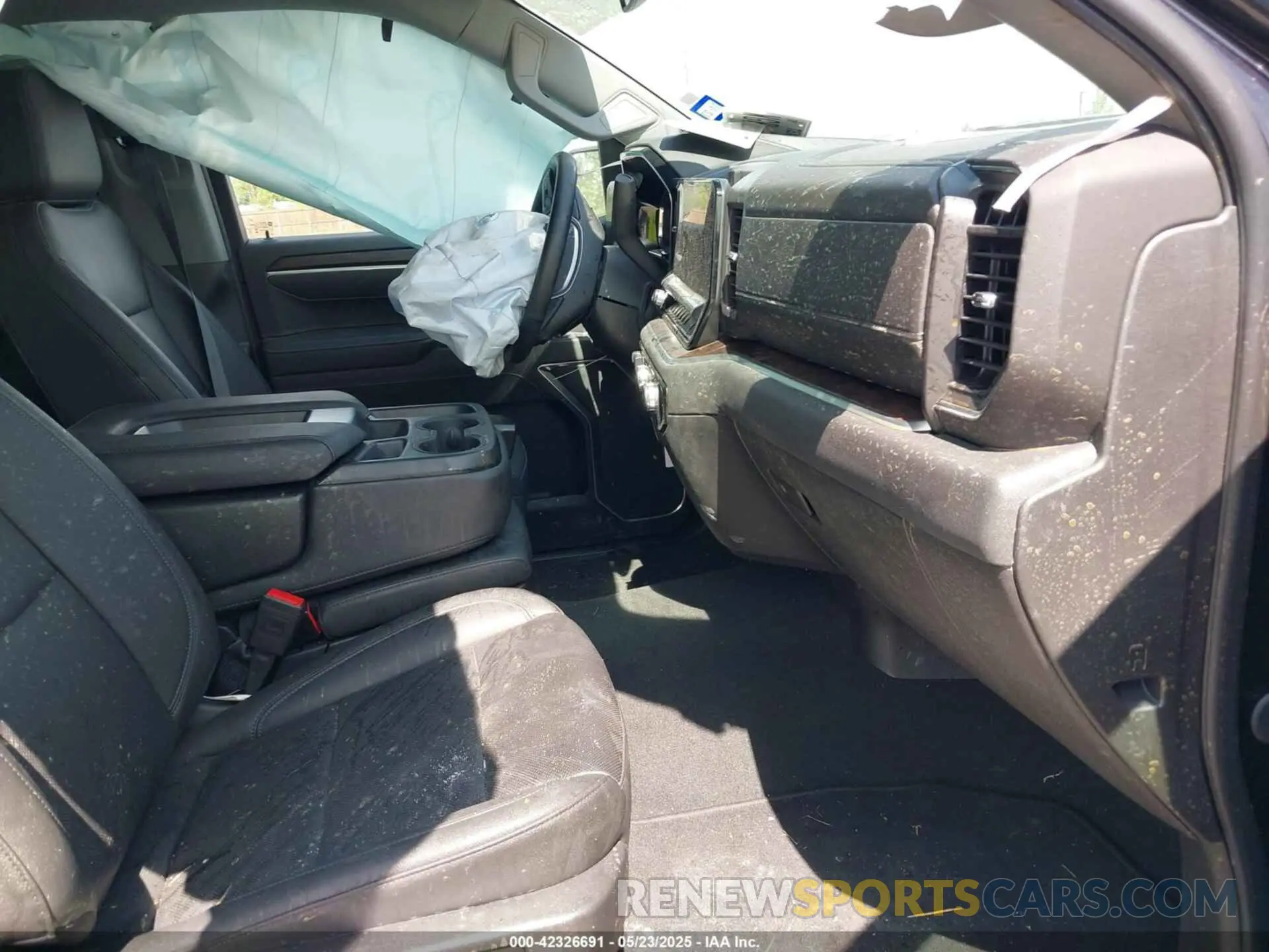 5 Photograph of a damaged car 3GTPHDED7SG246052 GMC SIERRA 1500 2025