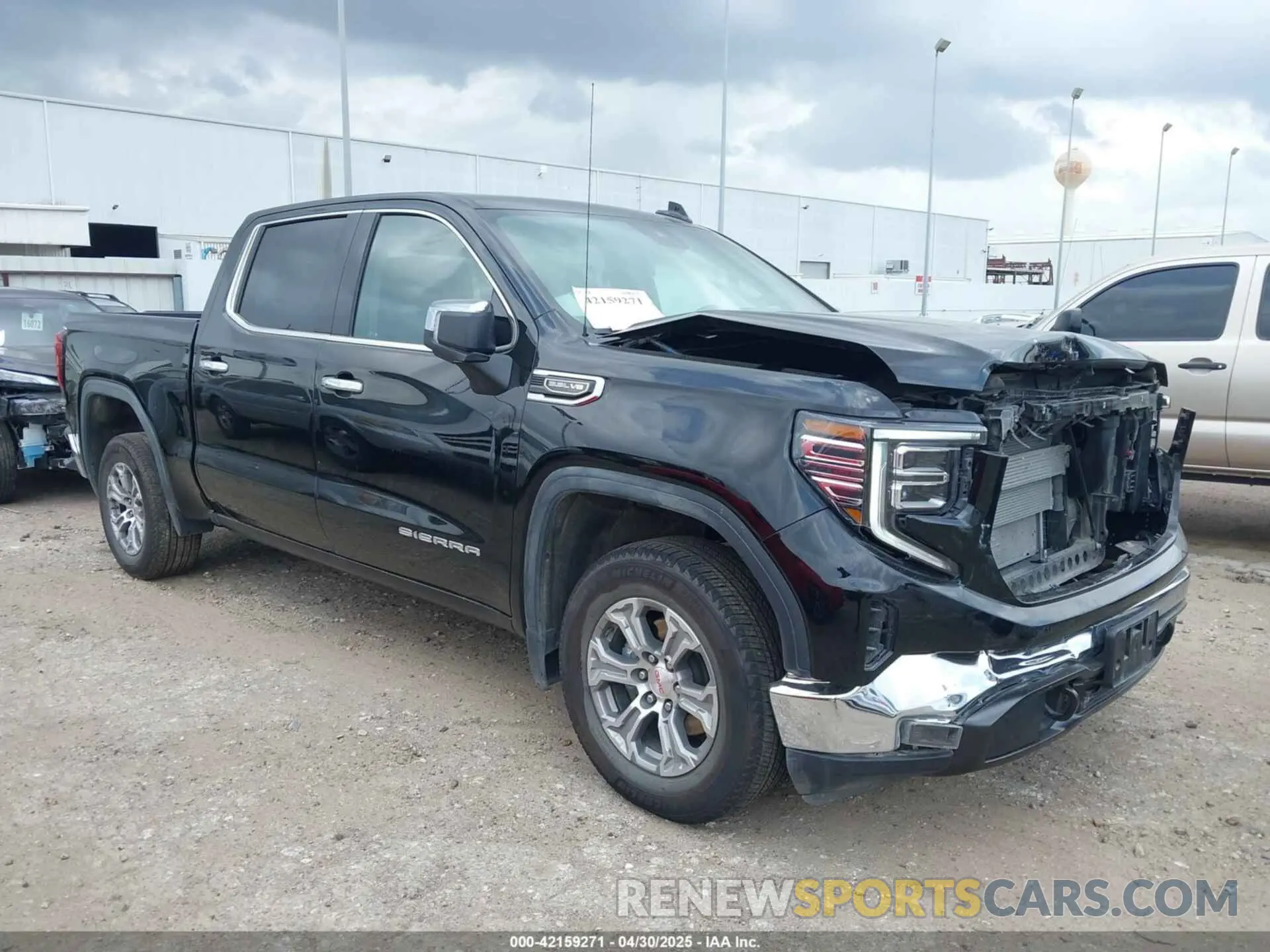 1 Photograph of a damaged car 3GTPHDED9SG198554 GMC SIERRA 1500 2025