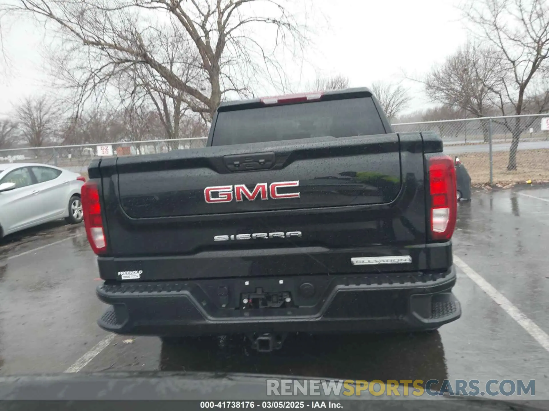 15 Photograph of a damaged car 3GTPUJEK7SG134098 GMC SIERRA 1500 2025