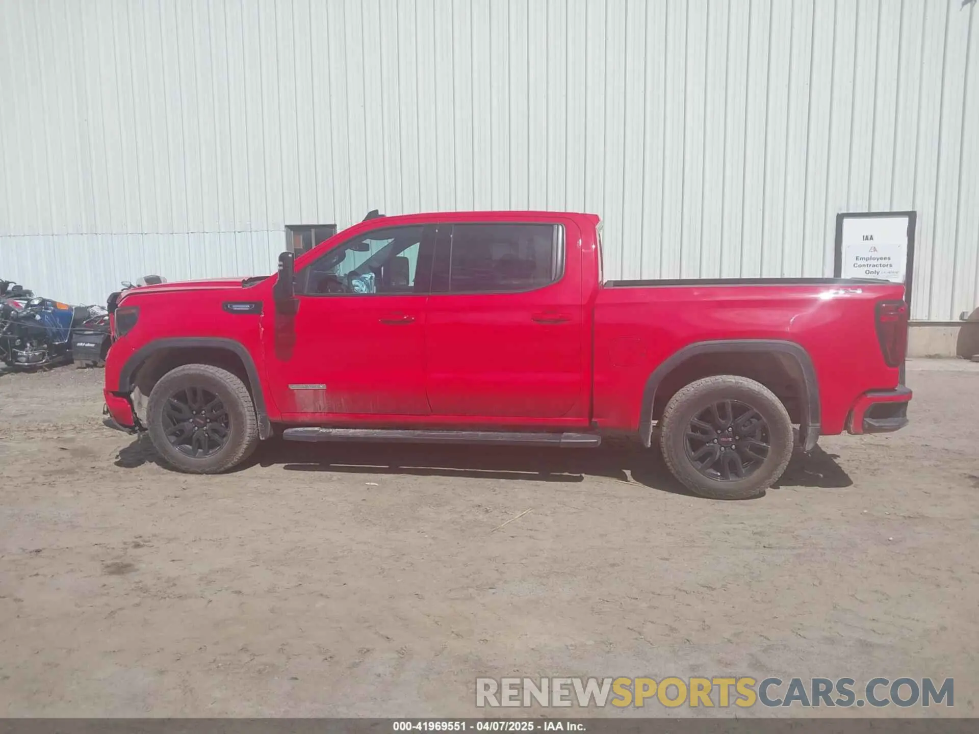 14 Photograph of a damaged car 3GTUUCE84SG175128 GMC SIERRA 1500 2025