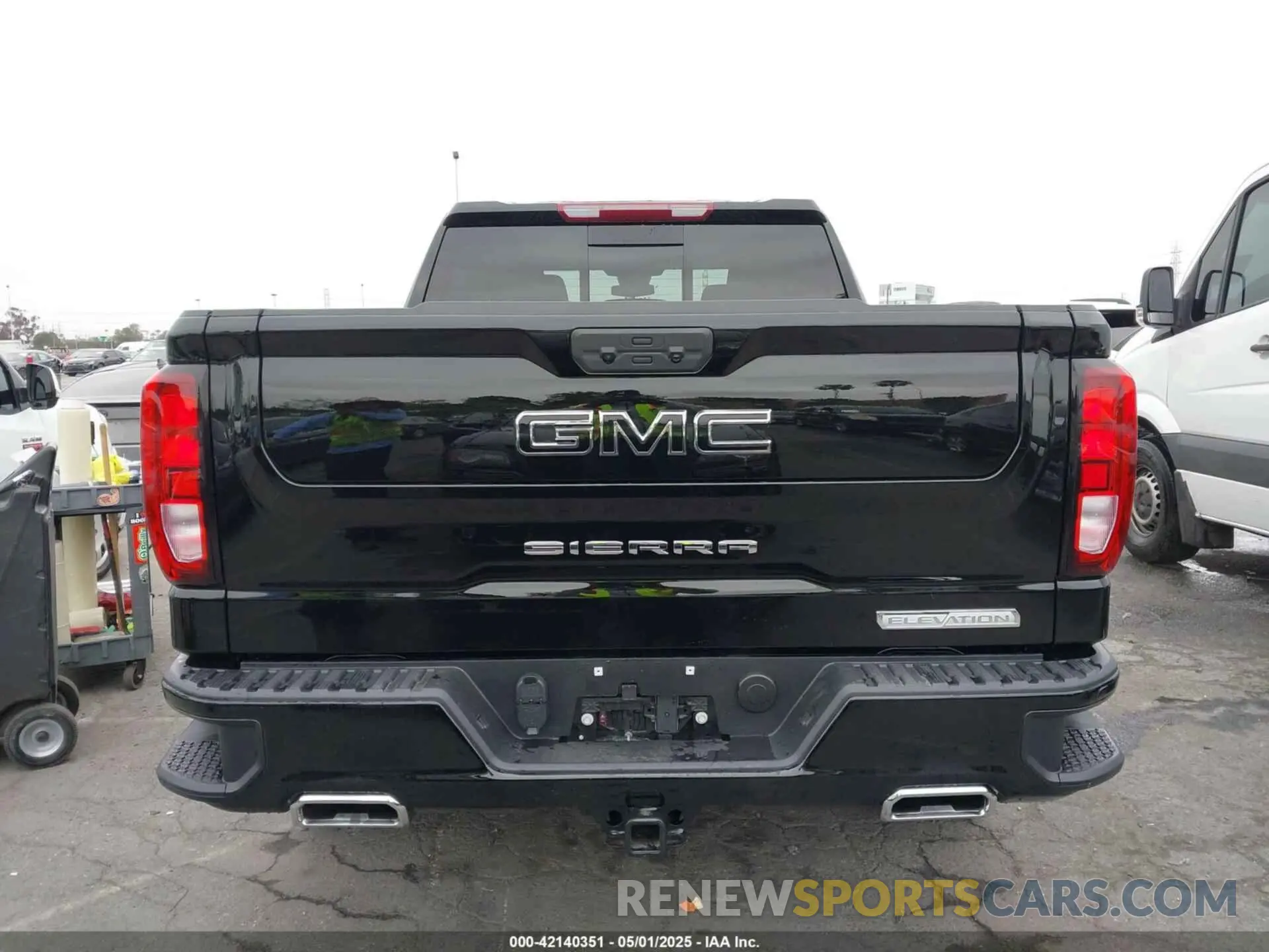 16 Photograph of a damaged car 3GTUUCED3SG272771 GMC SIERRA 1500 2025