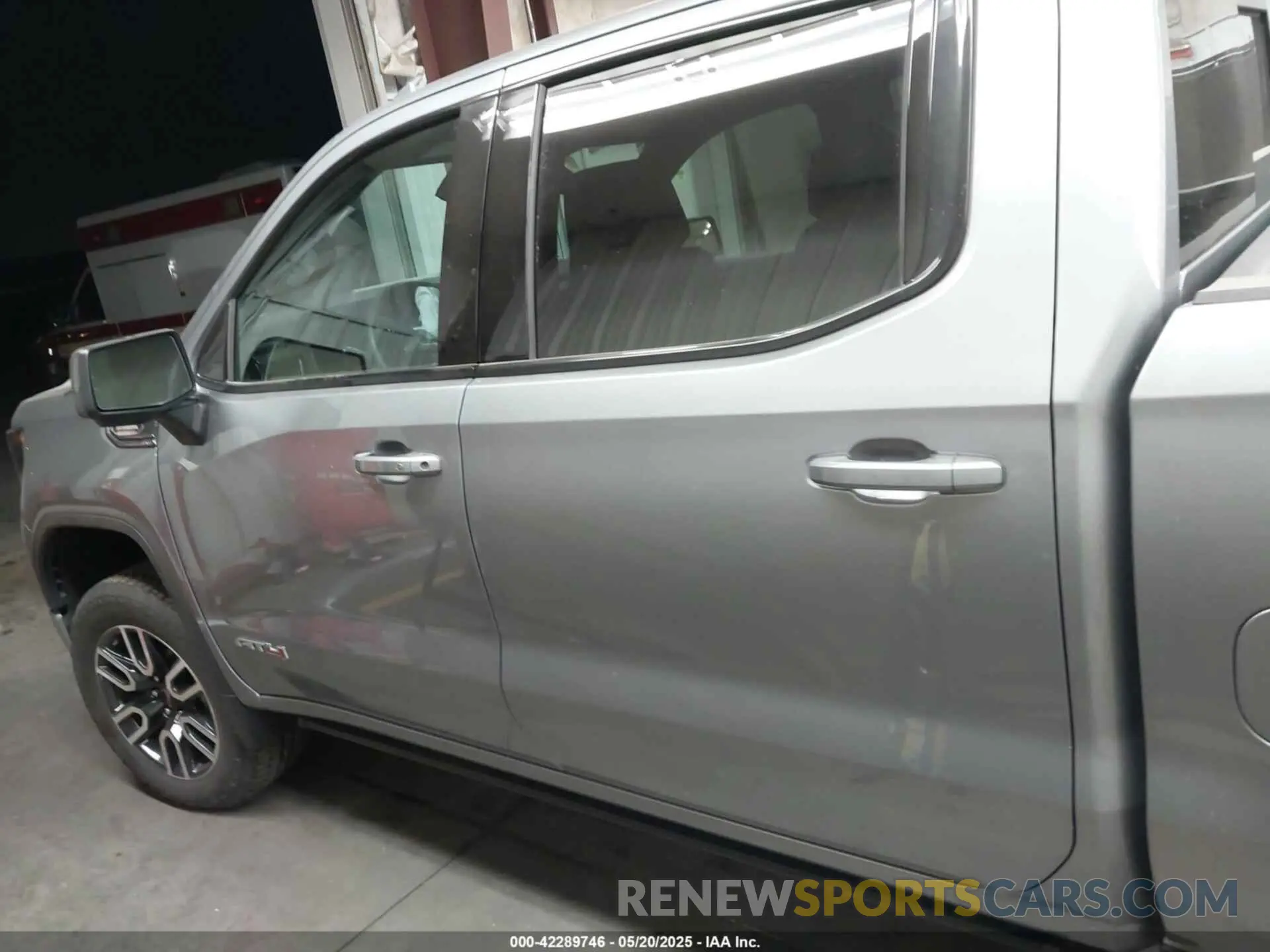 14 Photograph of a damaged car 3GTUUEE86SG154454 GMC SIERRA 1500 2025