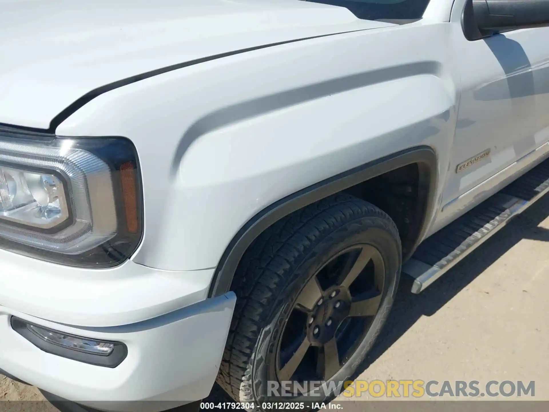 17 Photograph of a damaged car 2GTR1LEC0K1115682 GMC SIERRA 1500 LIMITED 2019