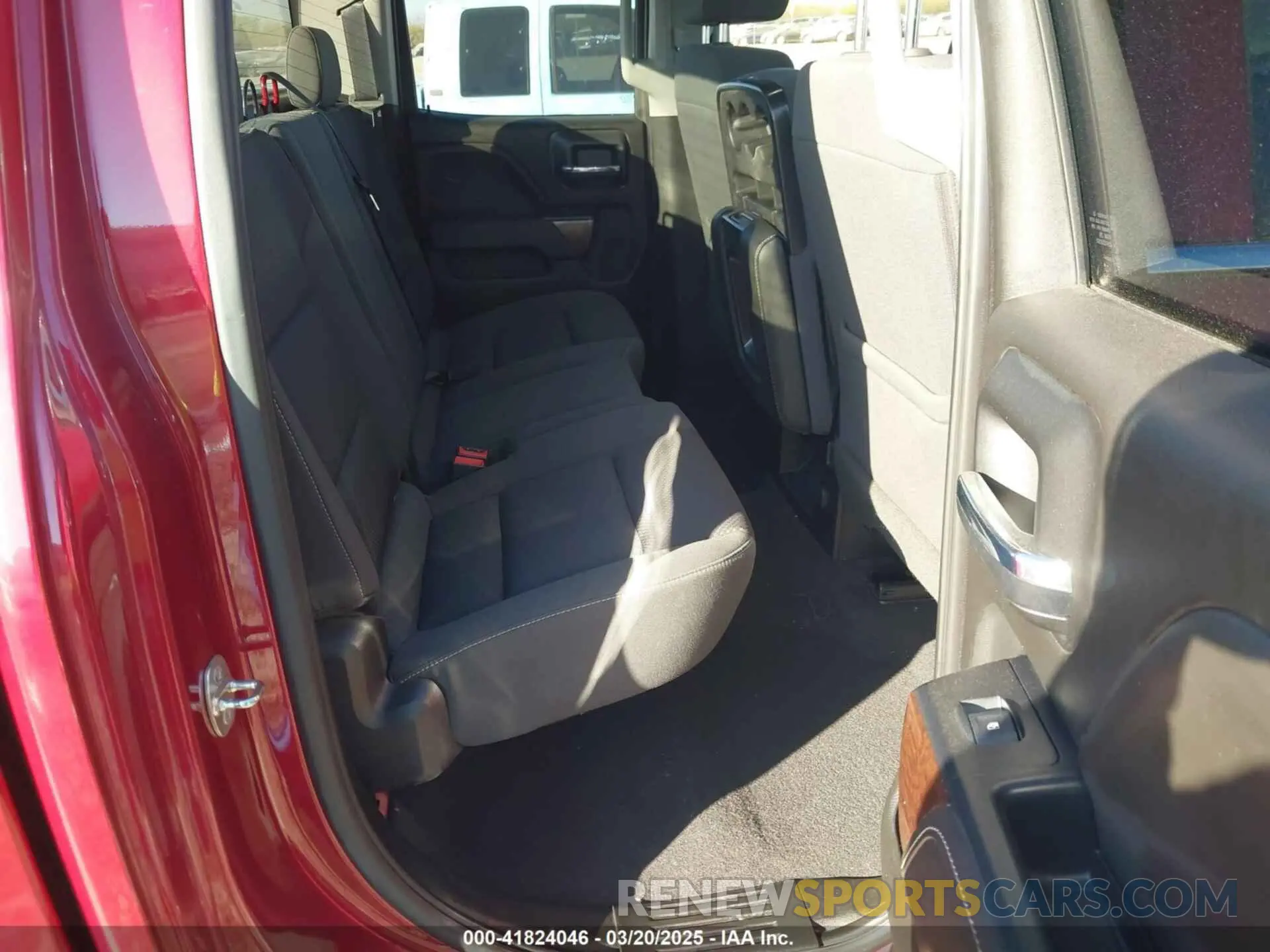 8 Photograph of a damaged car 2GTR1MEC1K1105894 GMC SIERRA 1500 LIMITED 2019