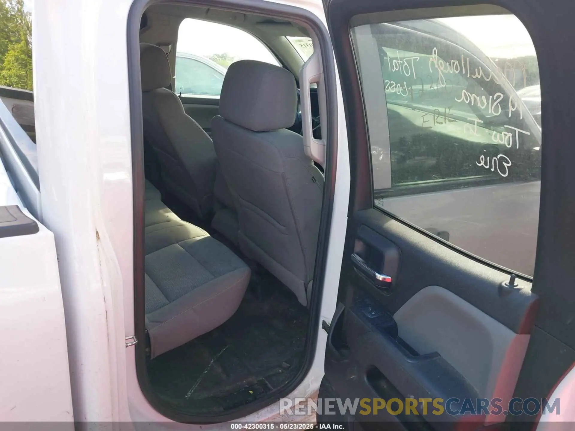8 Photograph of a damaged car 2GTV2LEC1K1223241 GMC SIERRA 1500 LIMITED 2019