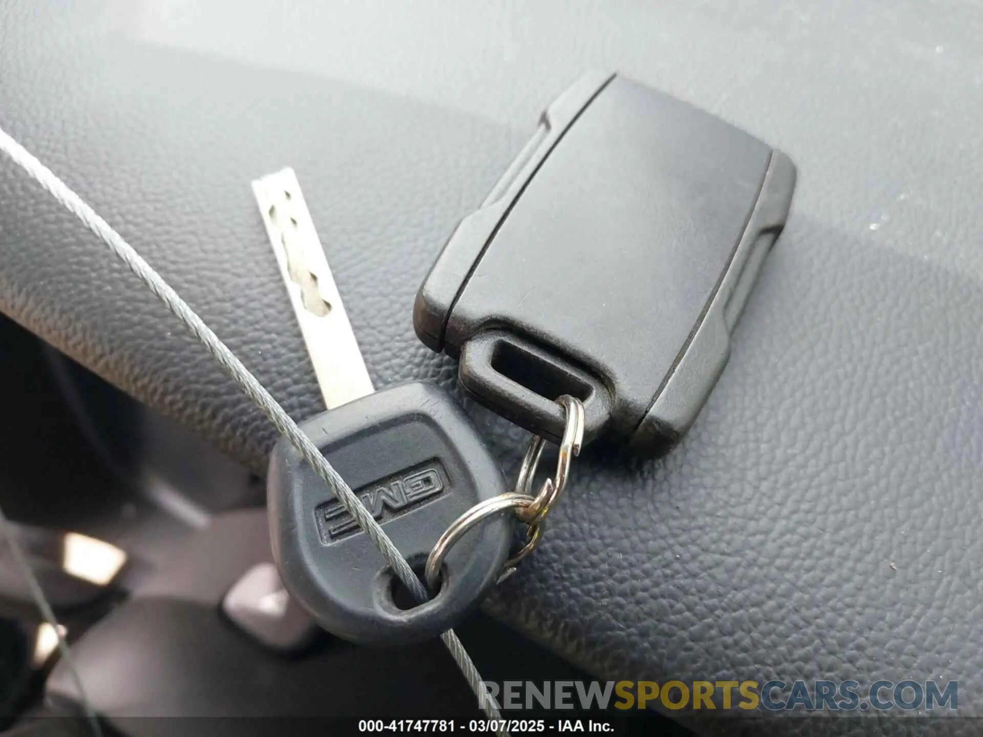 11 Photograph of a damaged car 2GTV2LEC2K1241991 GMC SIERRA 1500 LIMITED 2019