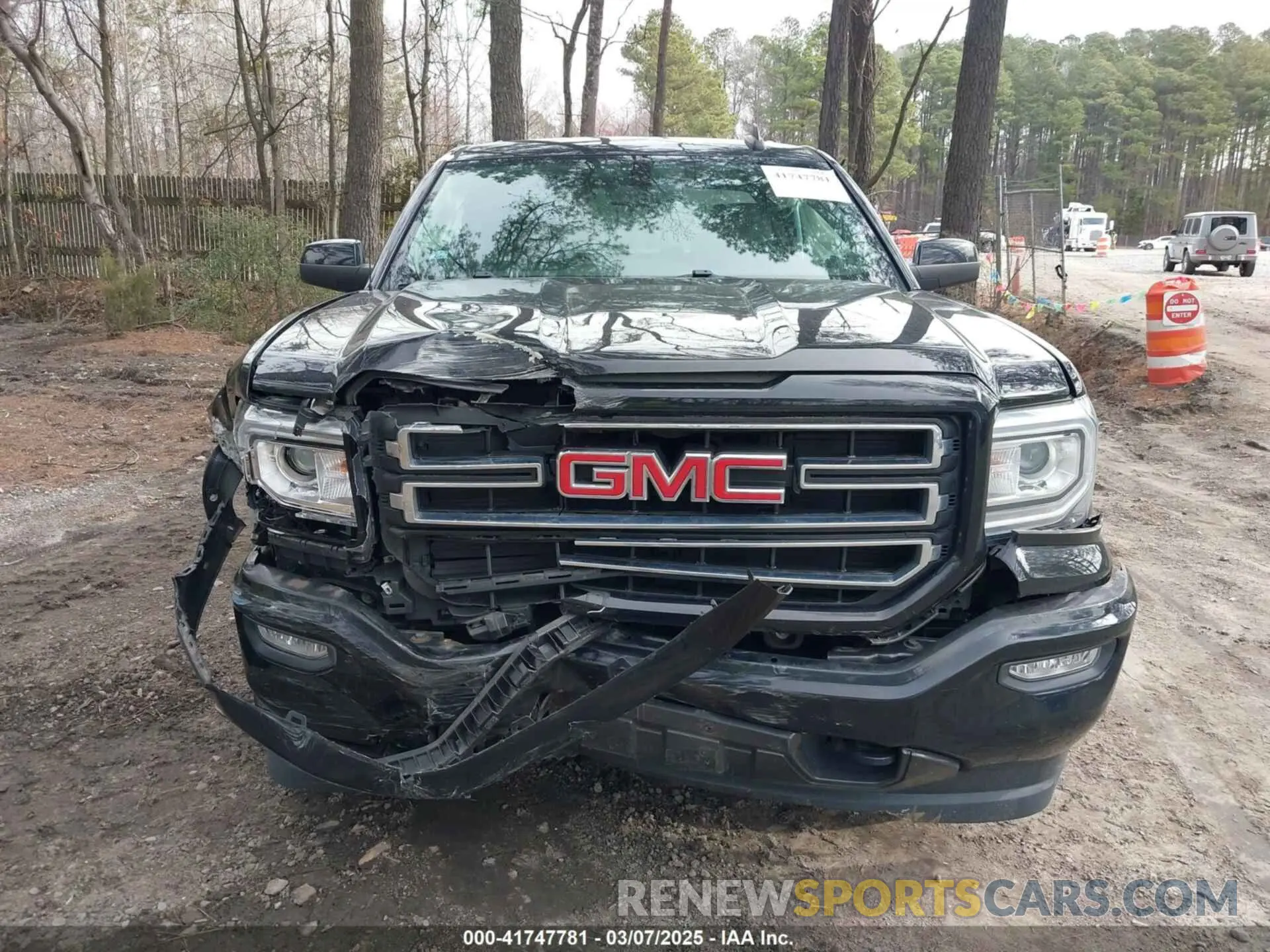 12 Photograph of a damaged car 2GTV2LEC2K1241991 GMC SIERRA 1500 LIMITED 2019