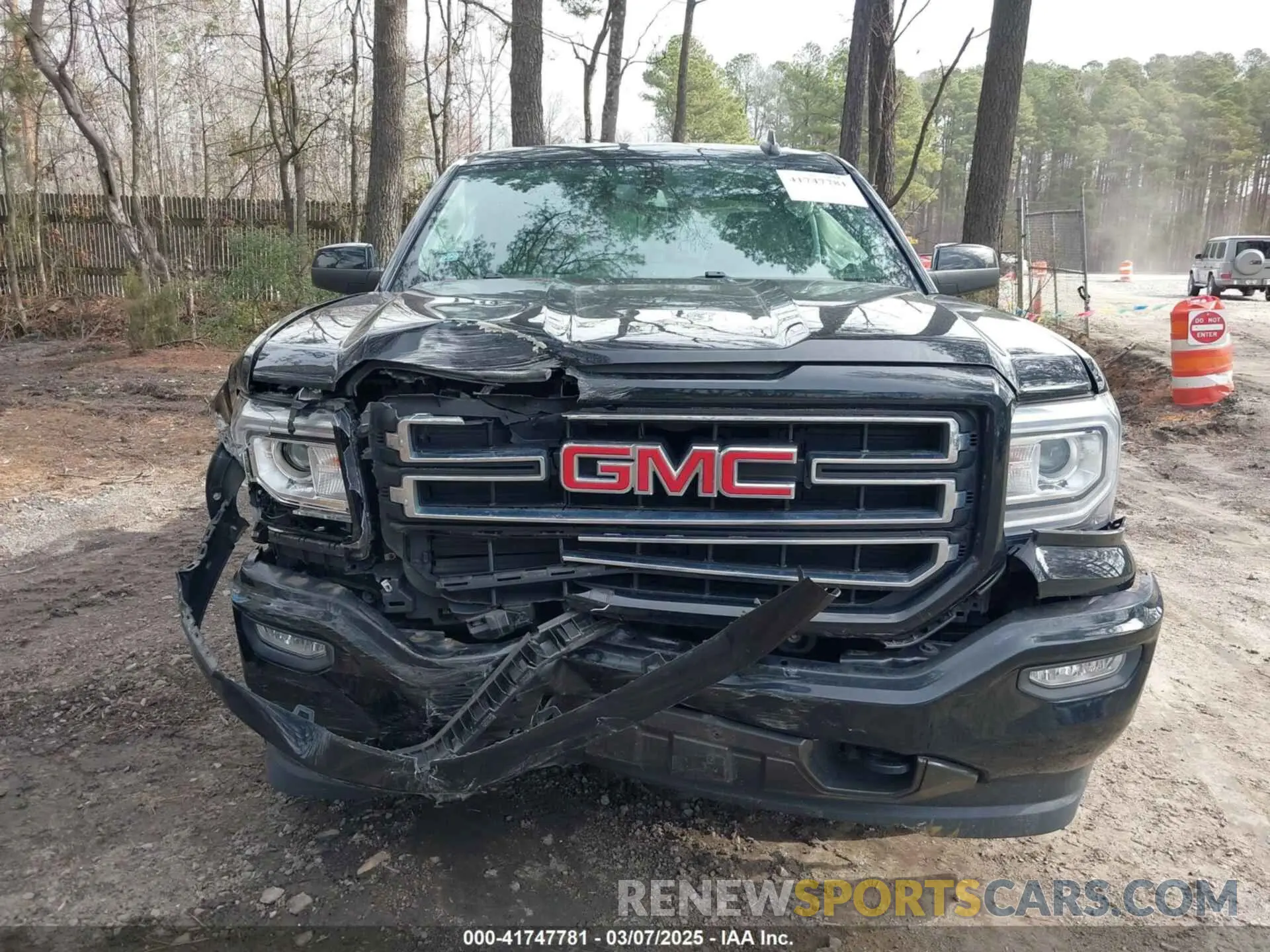 6 Photograph of a damaged car 2GTV2LEC2K1241991 GMC SIERRA 1500 LIMITED 2019