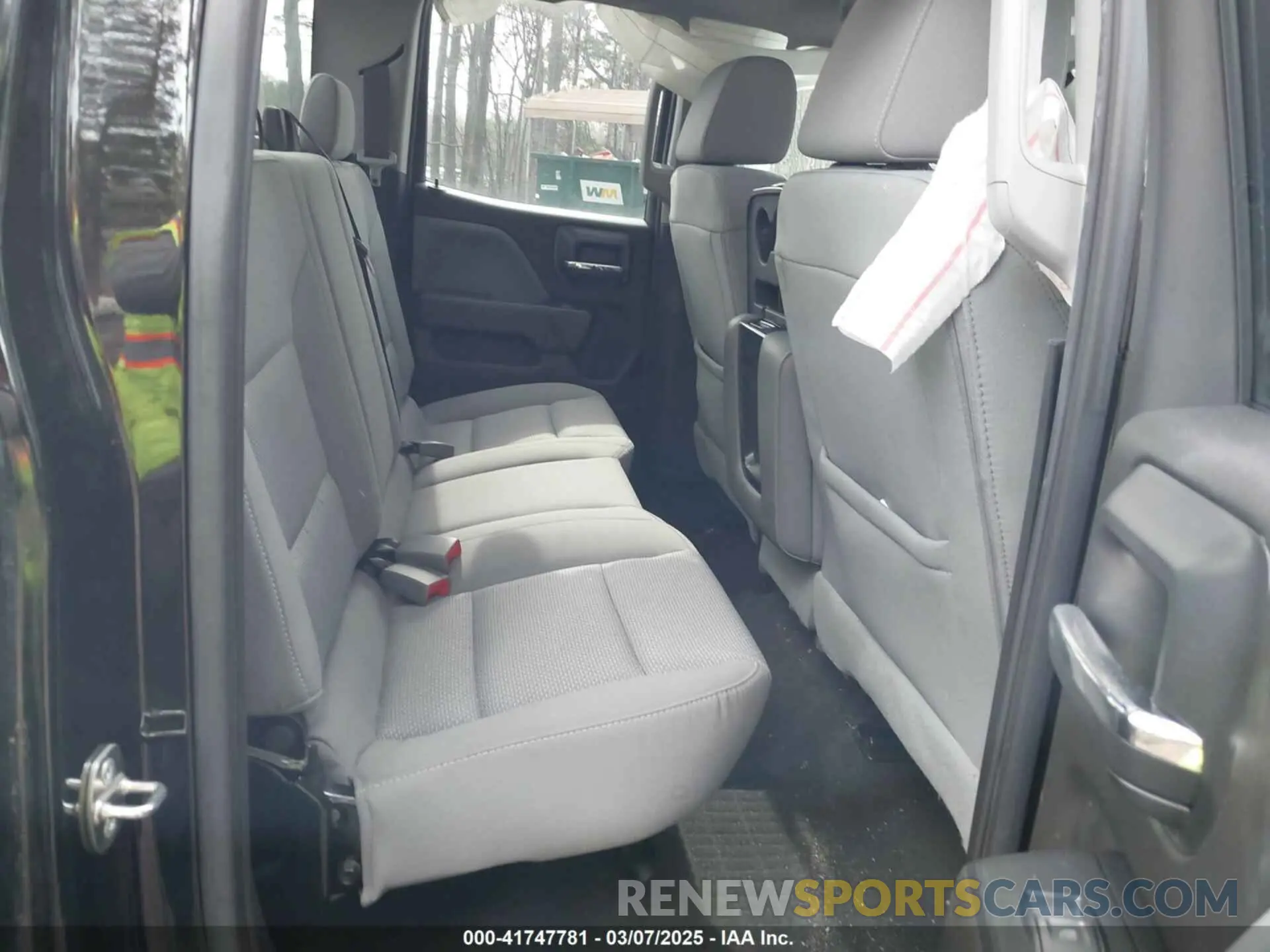 8 Photograph of a damaged car 2GTV2LEC2K1241991 GMC SIERRA 1500 LIMITED 2019