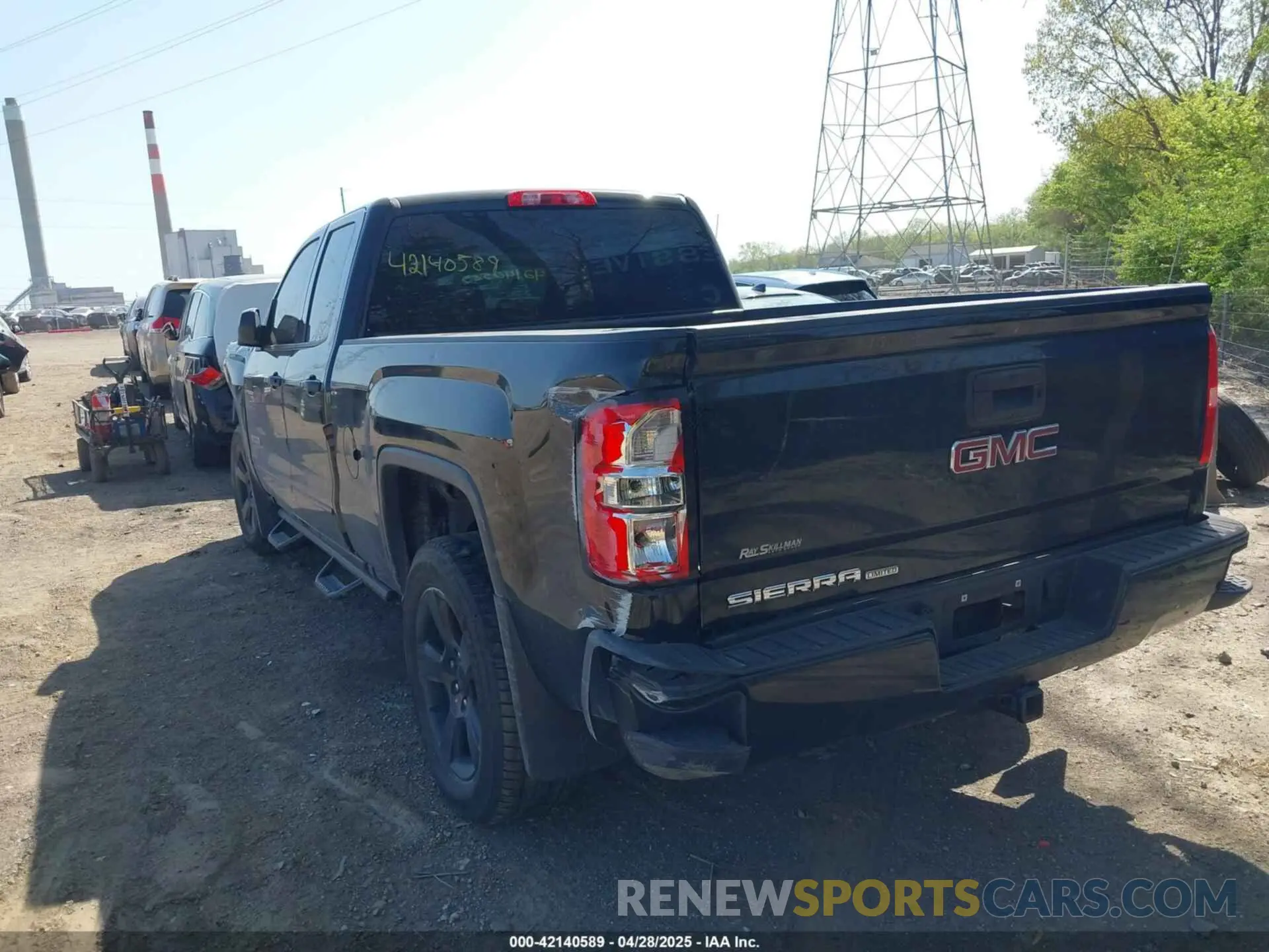 3 Photograph of a damaged car 2GTV2LEC4K1125109 GMC SIERRA 1500 LIMITED 2019