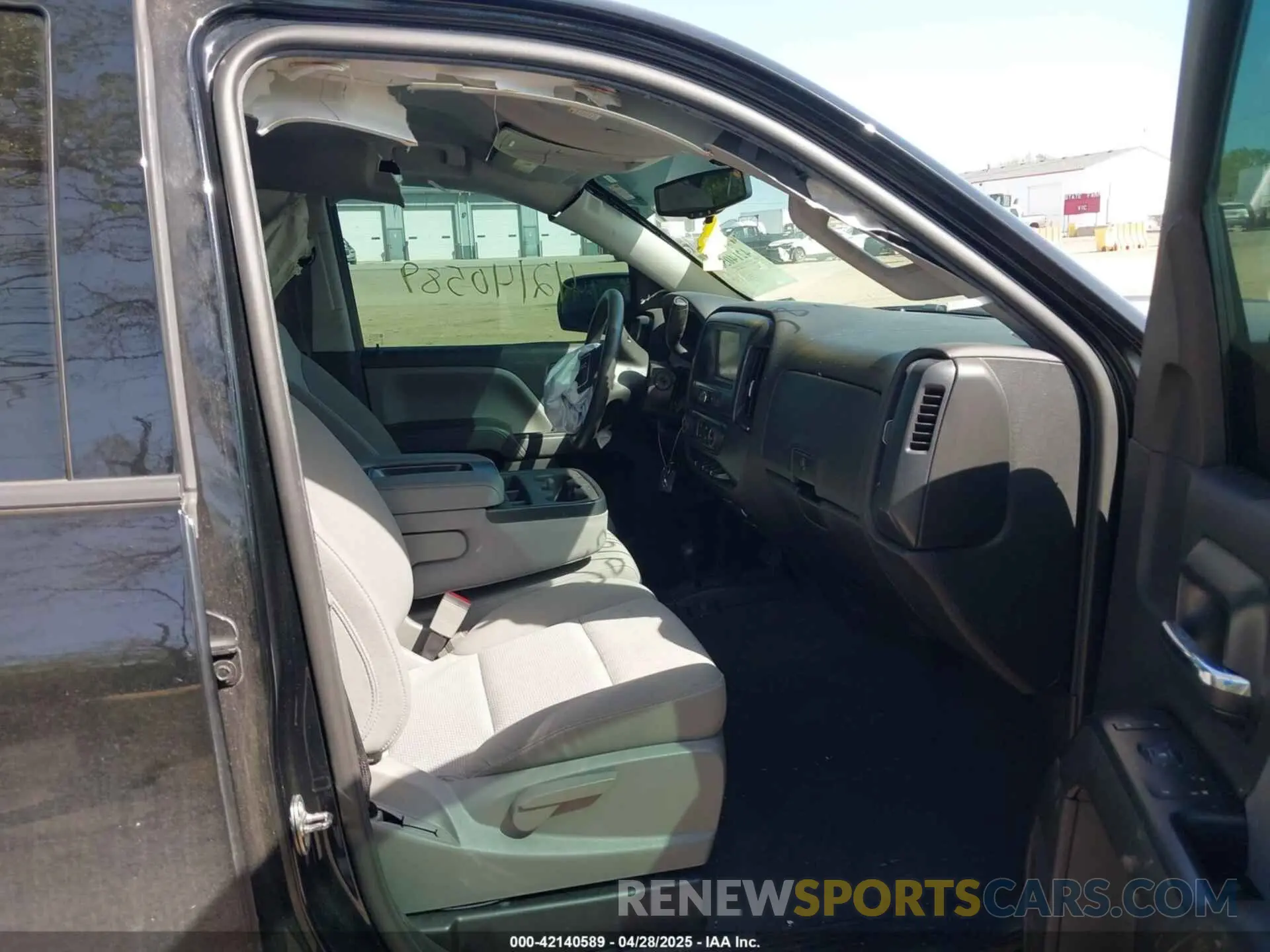 5 Photograph of a damaged car 2GTV2LEC4K1125109 GMC SIERRA 1500 LIMITED 2019