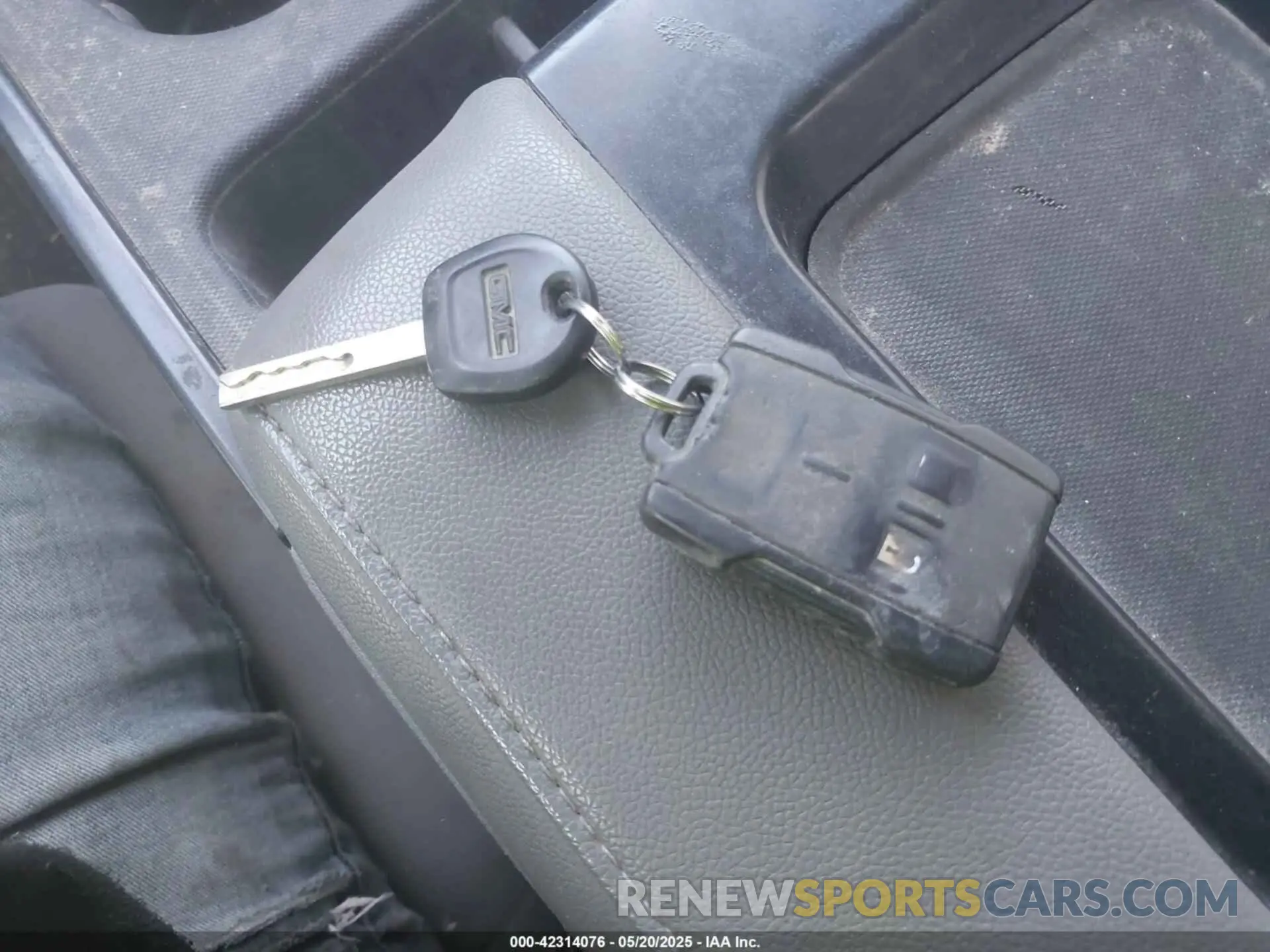 11 Photograph of a damaged car 2GTV2LEC6K1237491 GMC SIERRA 1500 LIMITED 2019