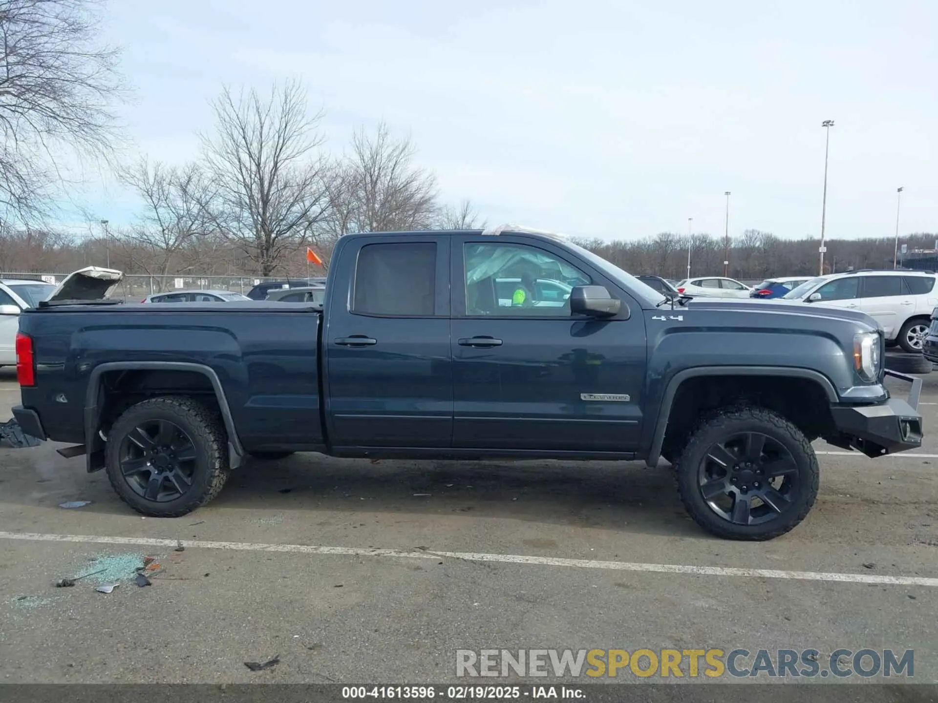 13 Photograph of a damaged car 2GTV2LEC8K1156749 GMC SIERRA 1500 LIMITED 2019